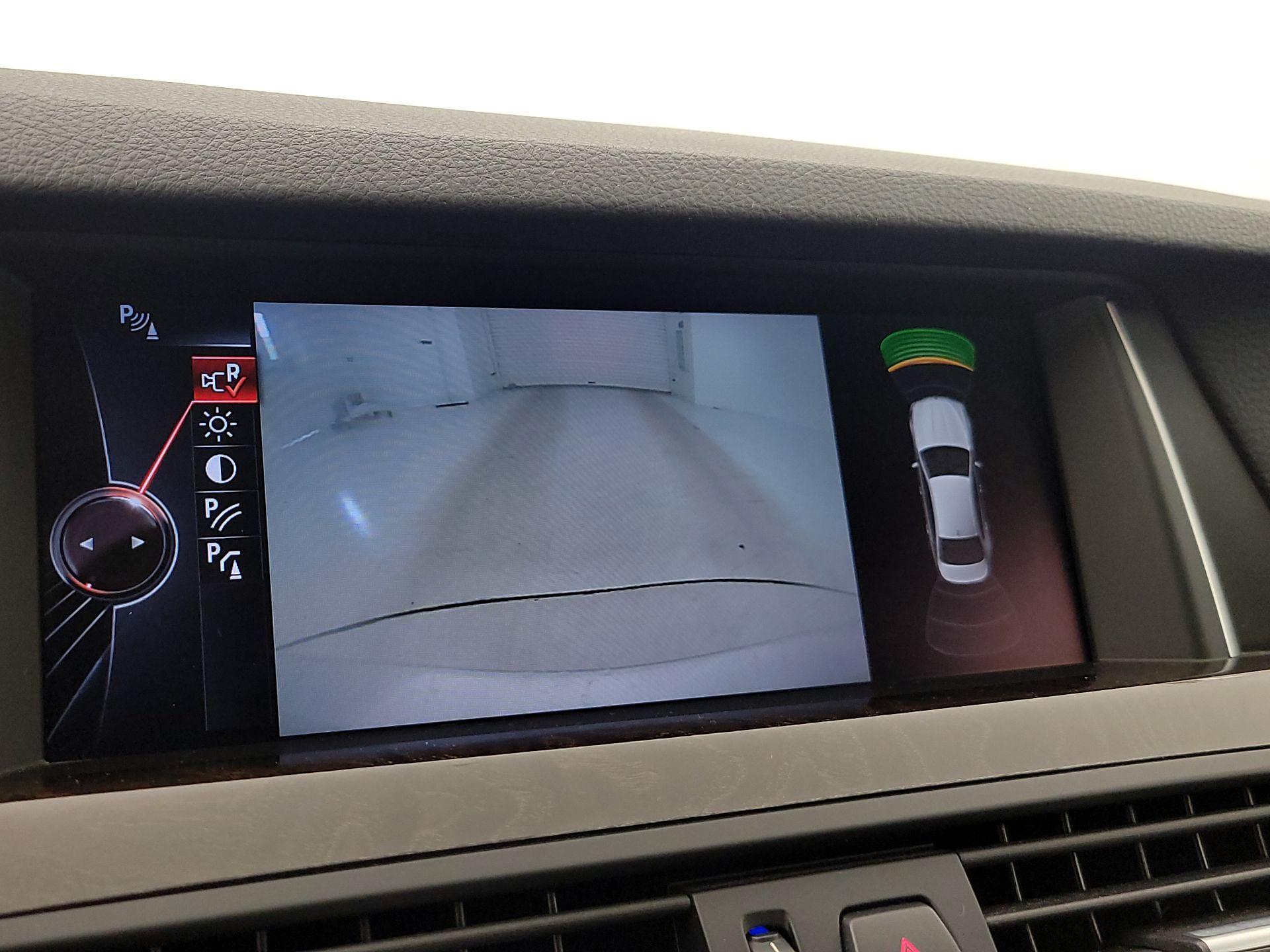 Thumbnail: 2016 BMW 5 Series - 15