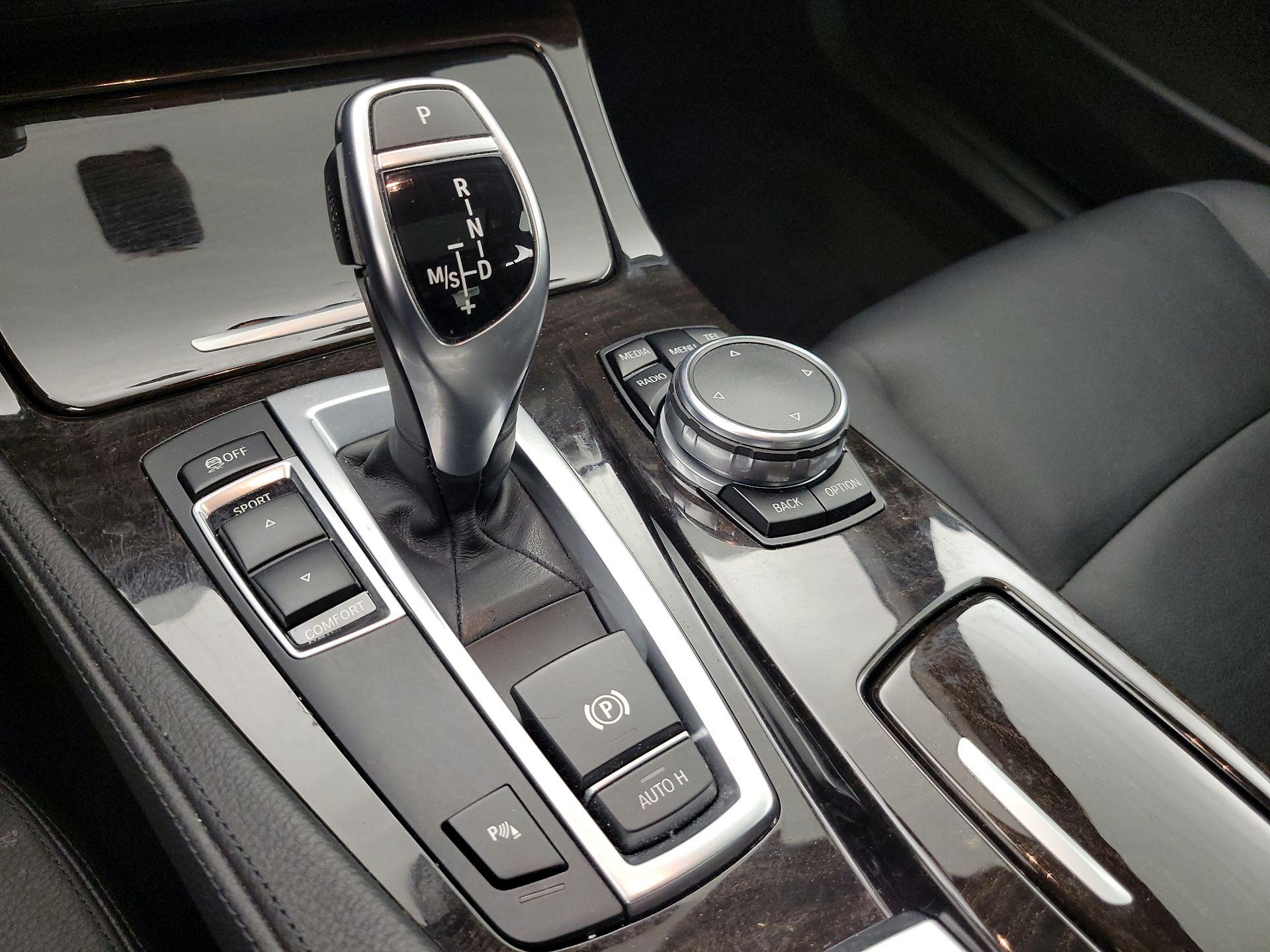 Thumbnail: 2016 BMW 5 Series - 18