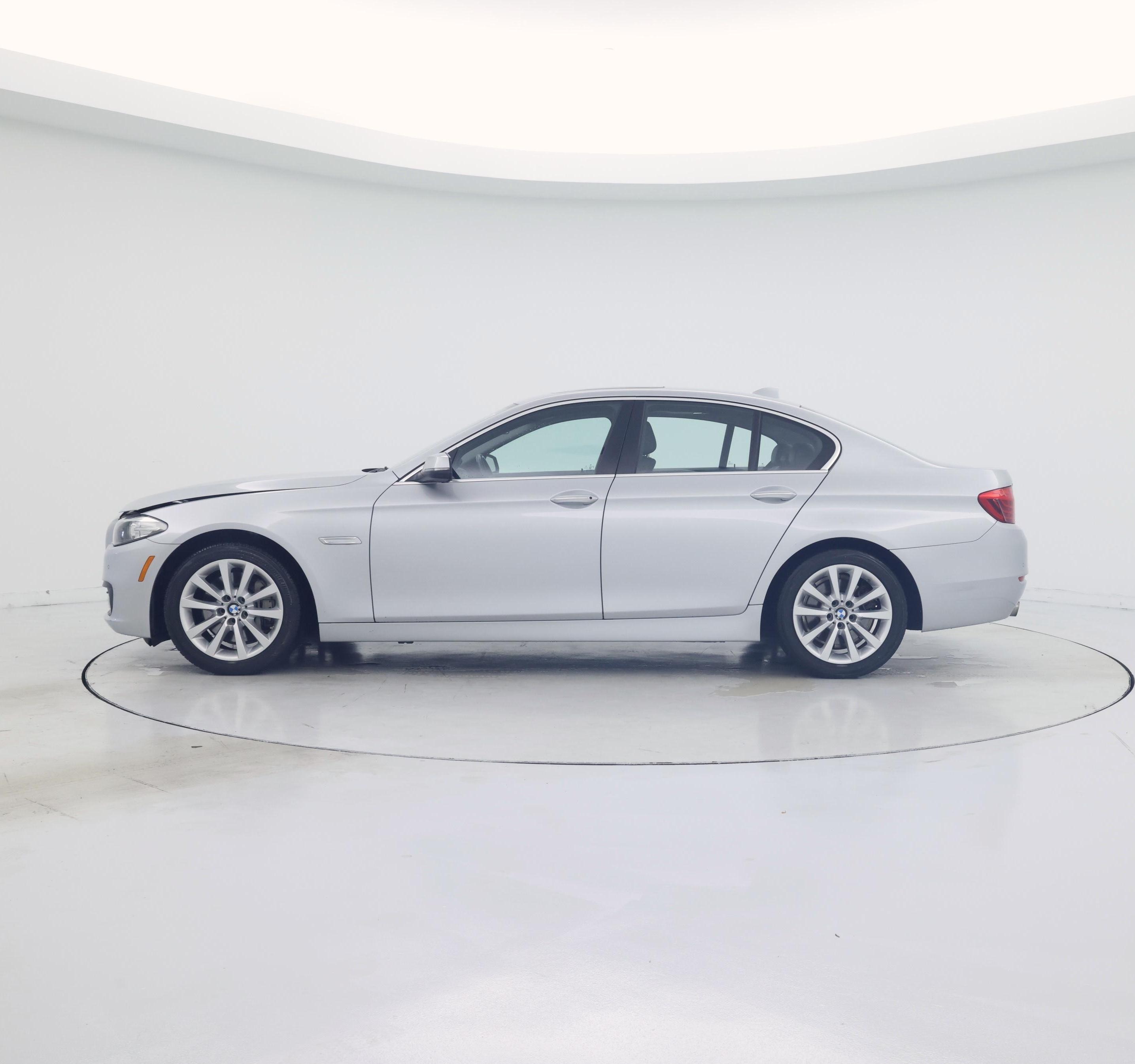 Thumbnail: 2016 BMW 5 Series - 3