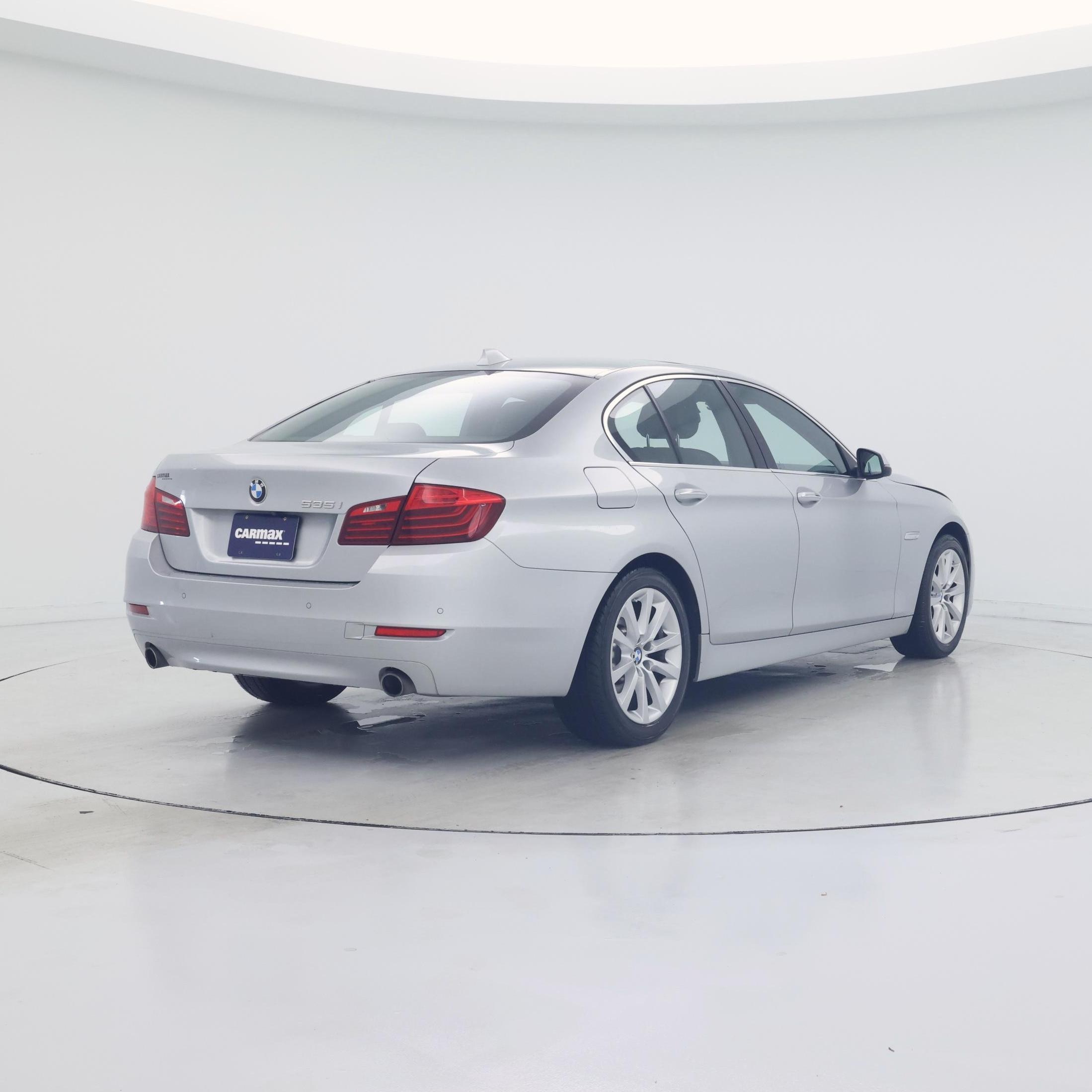 Thumbnail: 2016 BMW 5 Series - 8