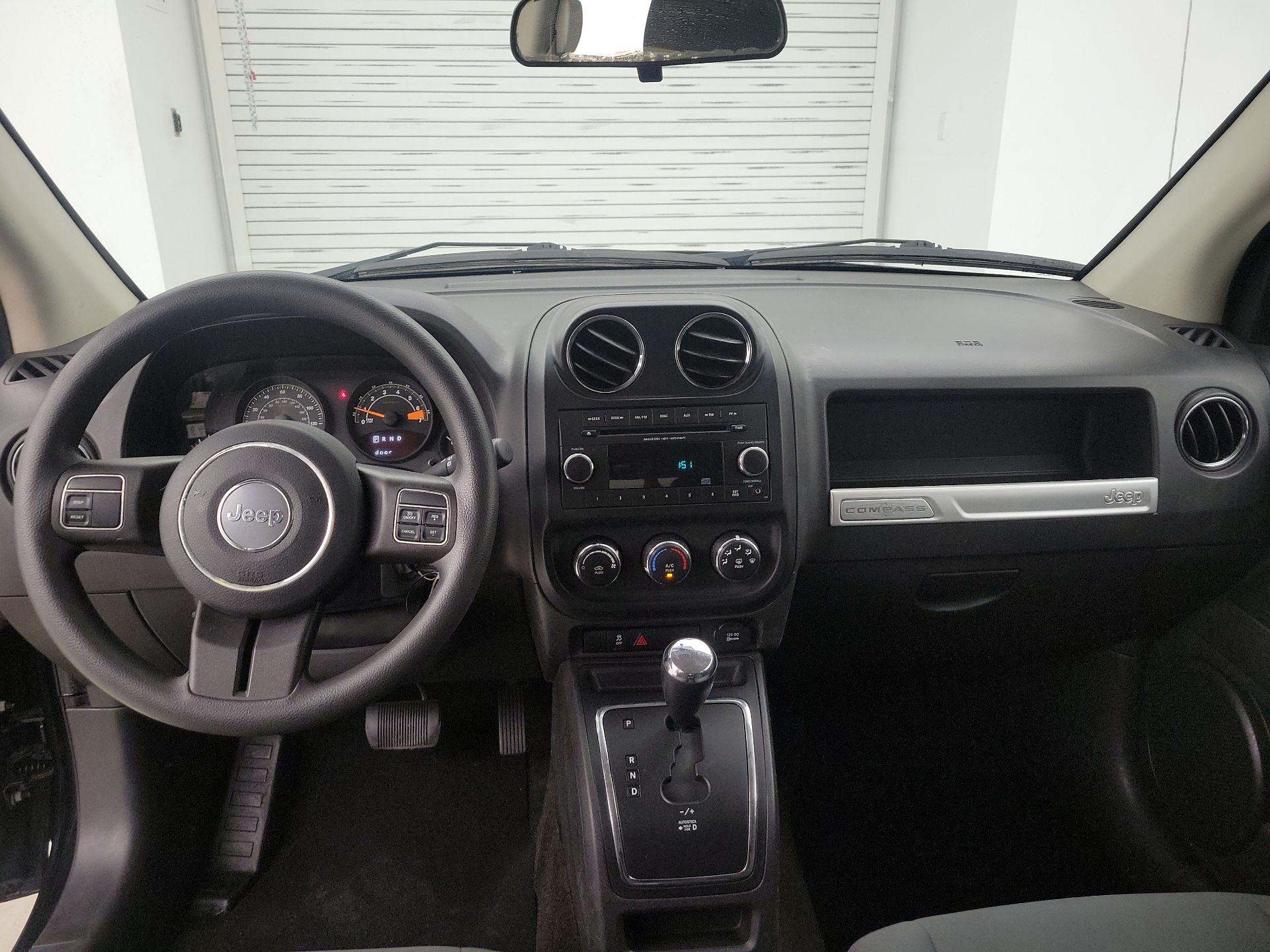 Thumbnail: 2014 Jeep Compass - 9