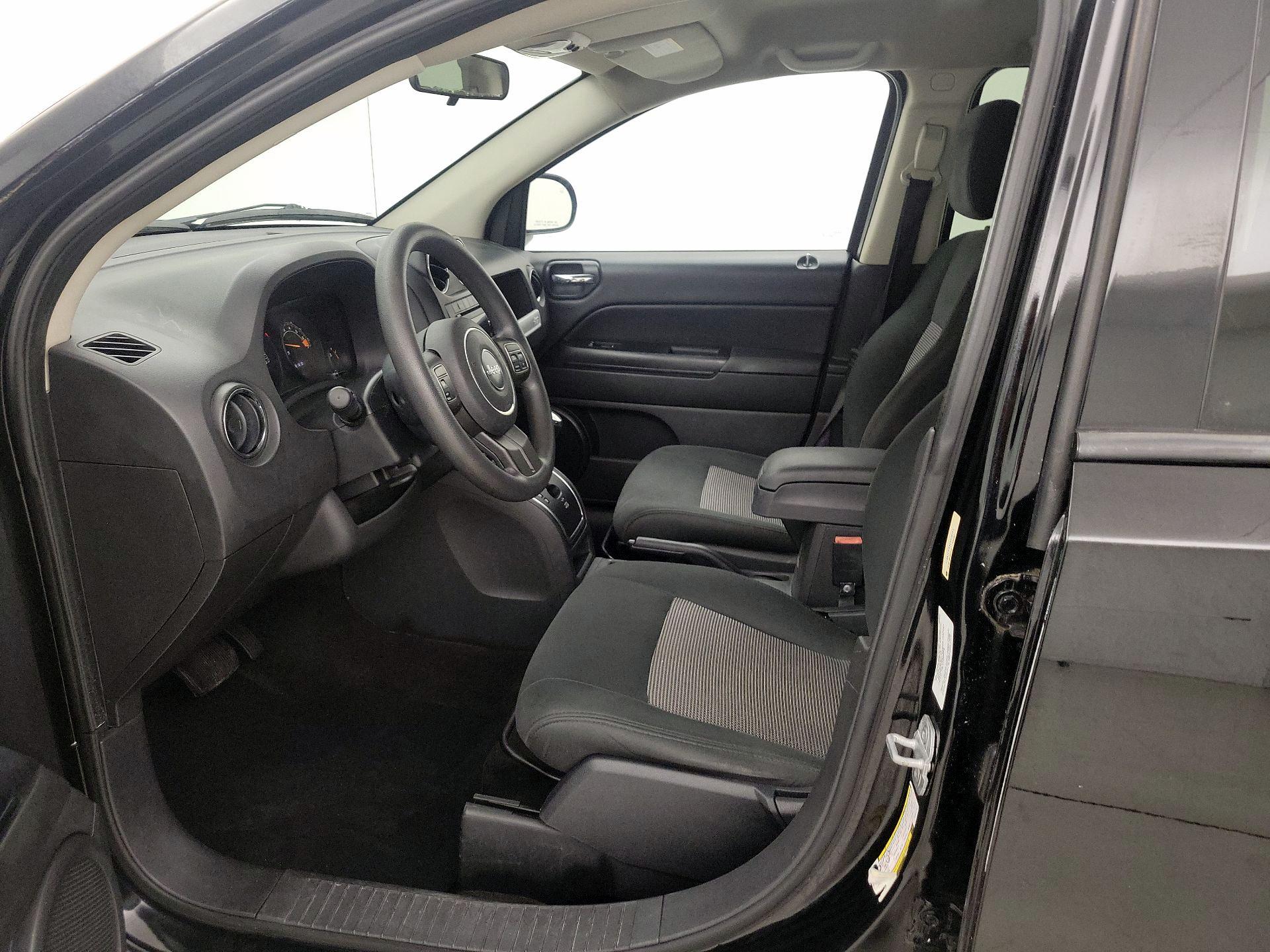 Thumbnail: 2014 Jeep Compass - 11