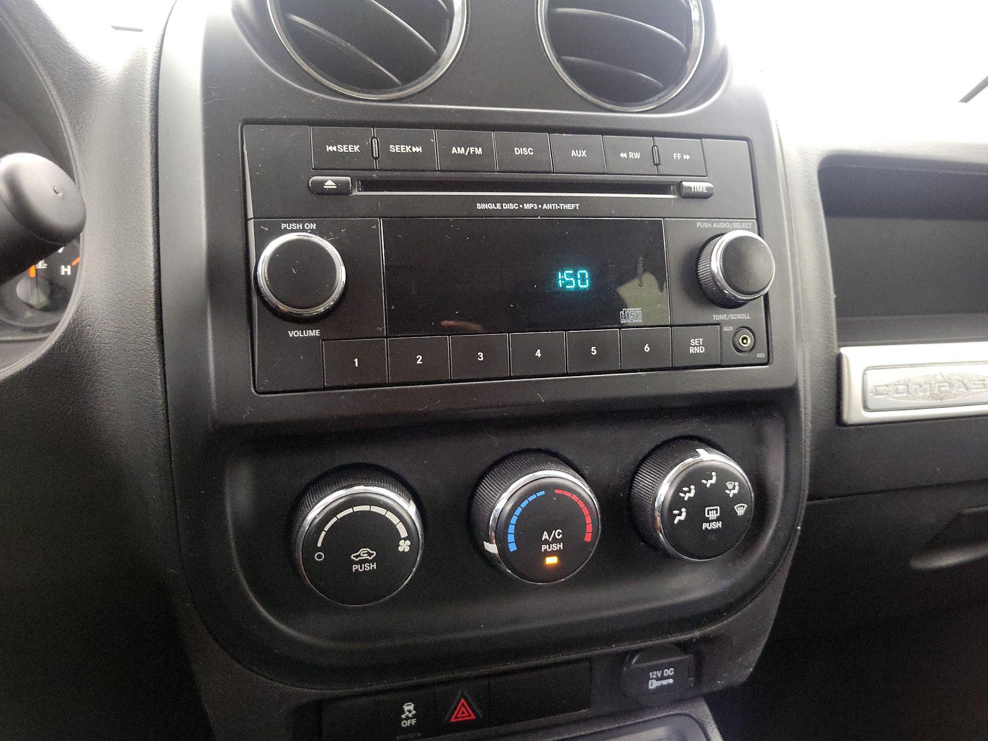 Thumbnail: 2014 Jeep Compass - 14