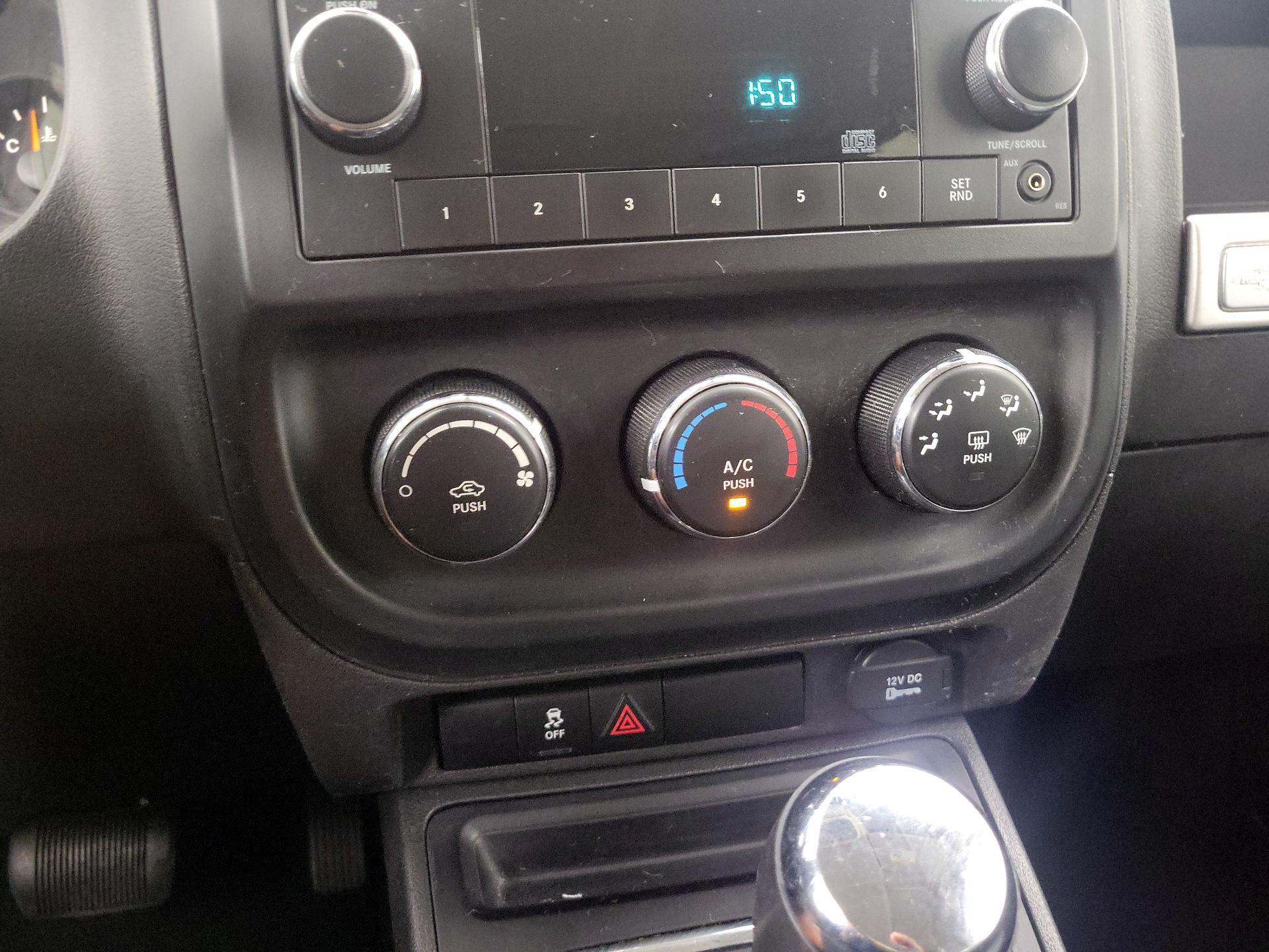 Thumbnail: 2014 Jeep Compass - 15
