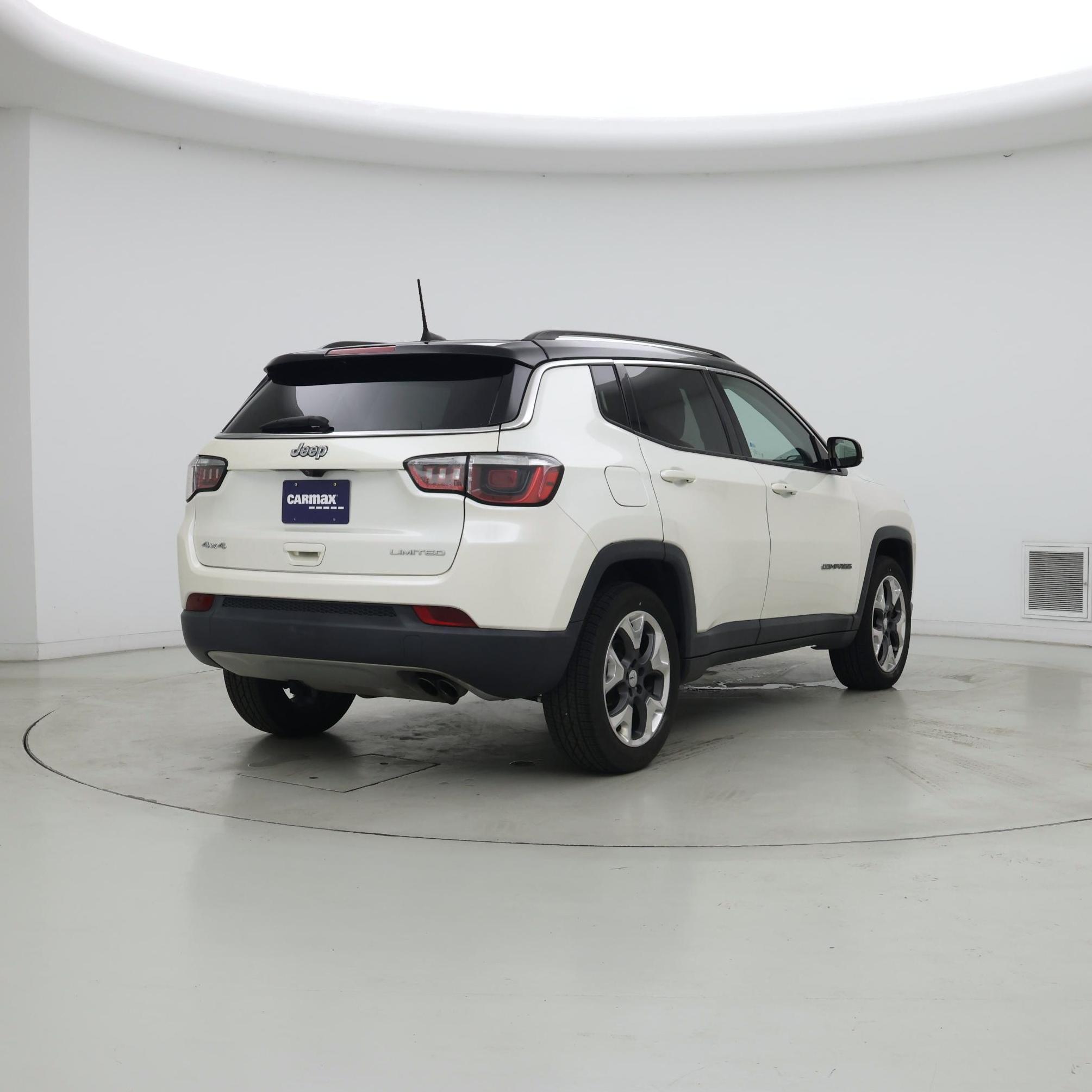Thumbnail: 2017 Jeep Compass - 8