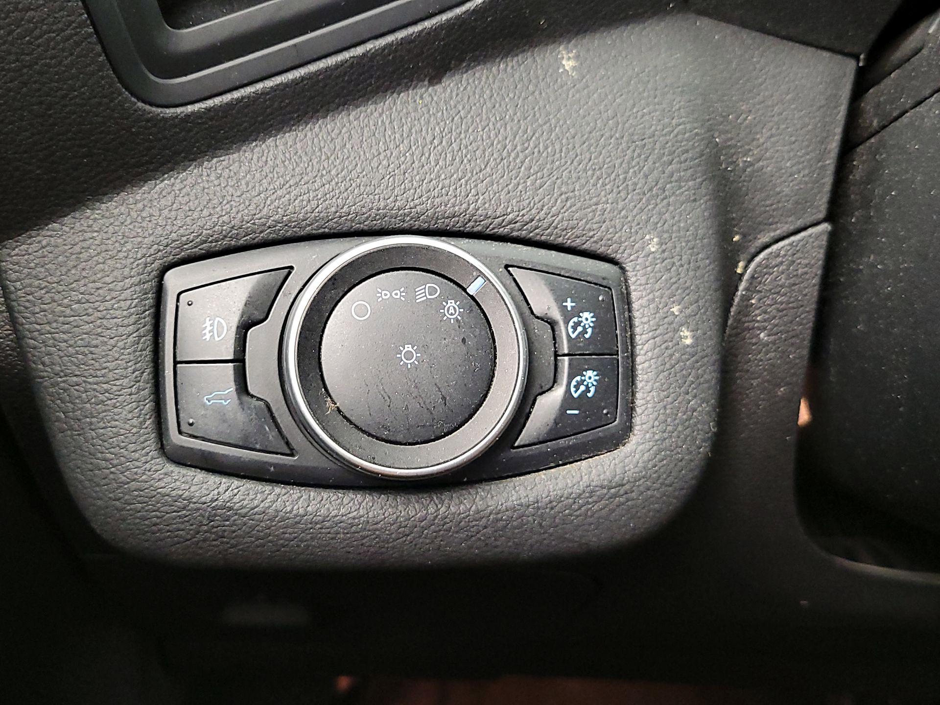 Thumbnail: 2017 Ford Escape - 13