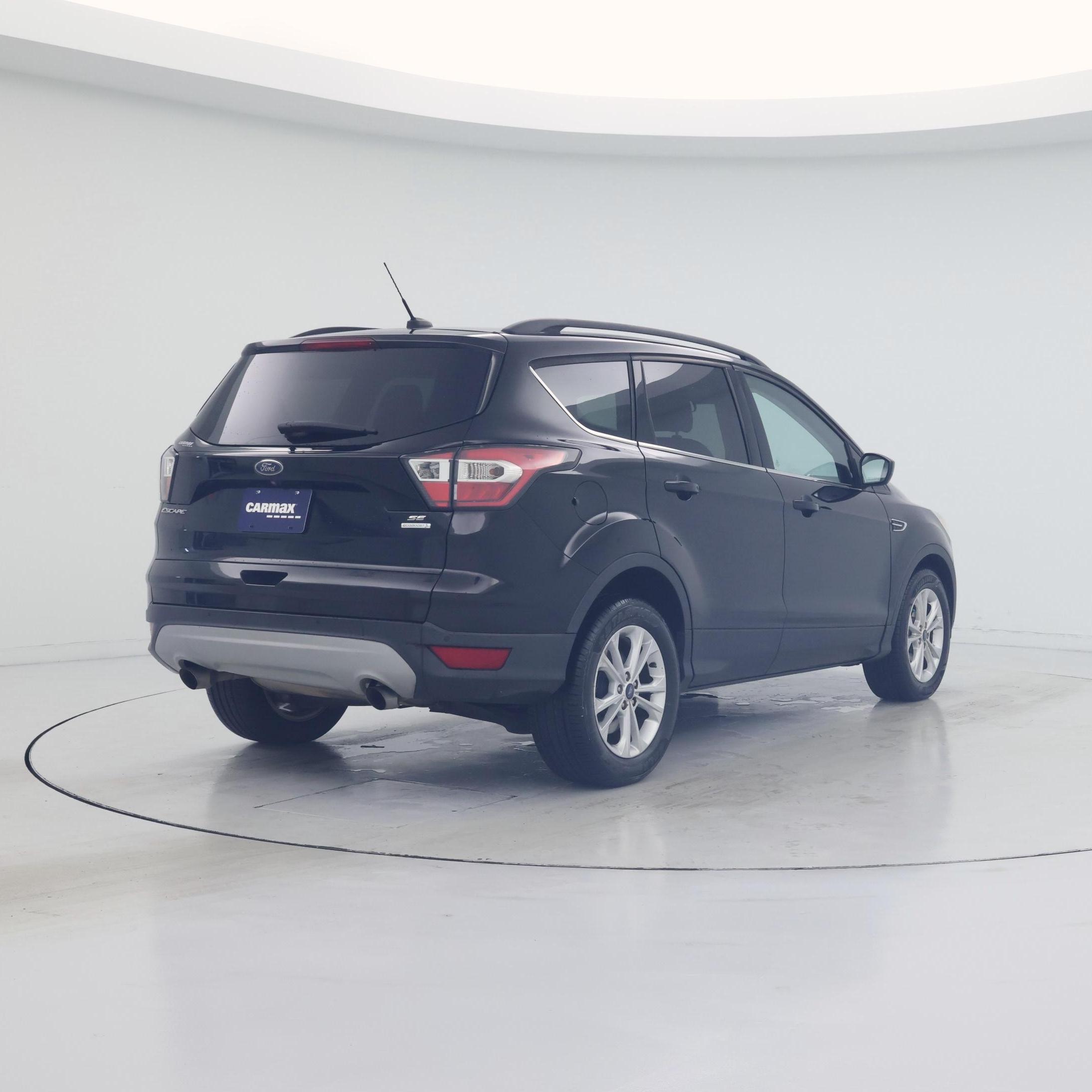 Thumbnail: 2017 Ford Escape - 8