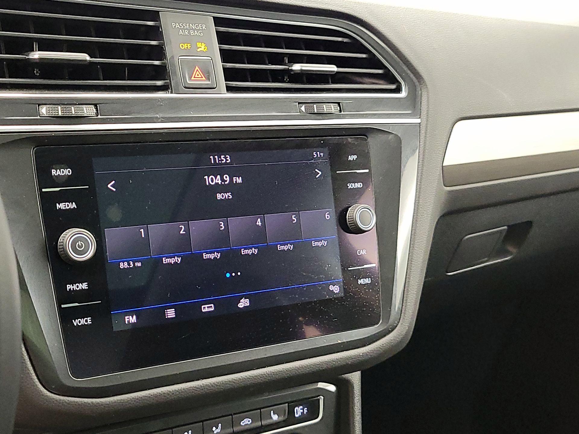 Thumbnail: 2018 Volkswagen Tiguan - 15