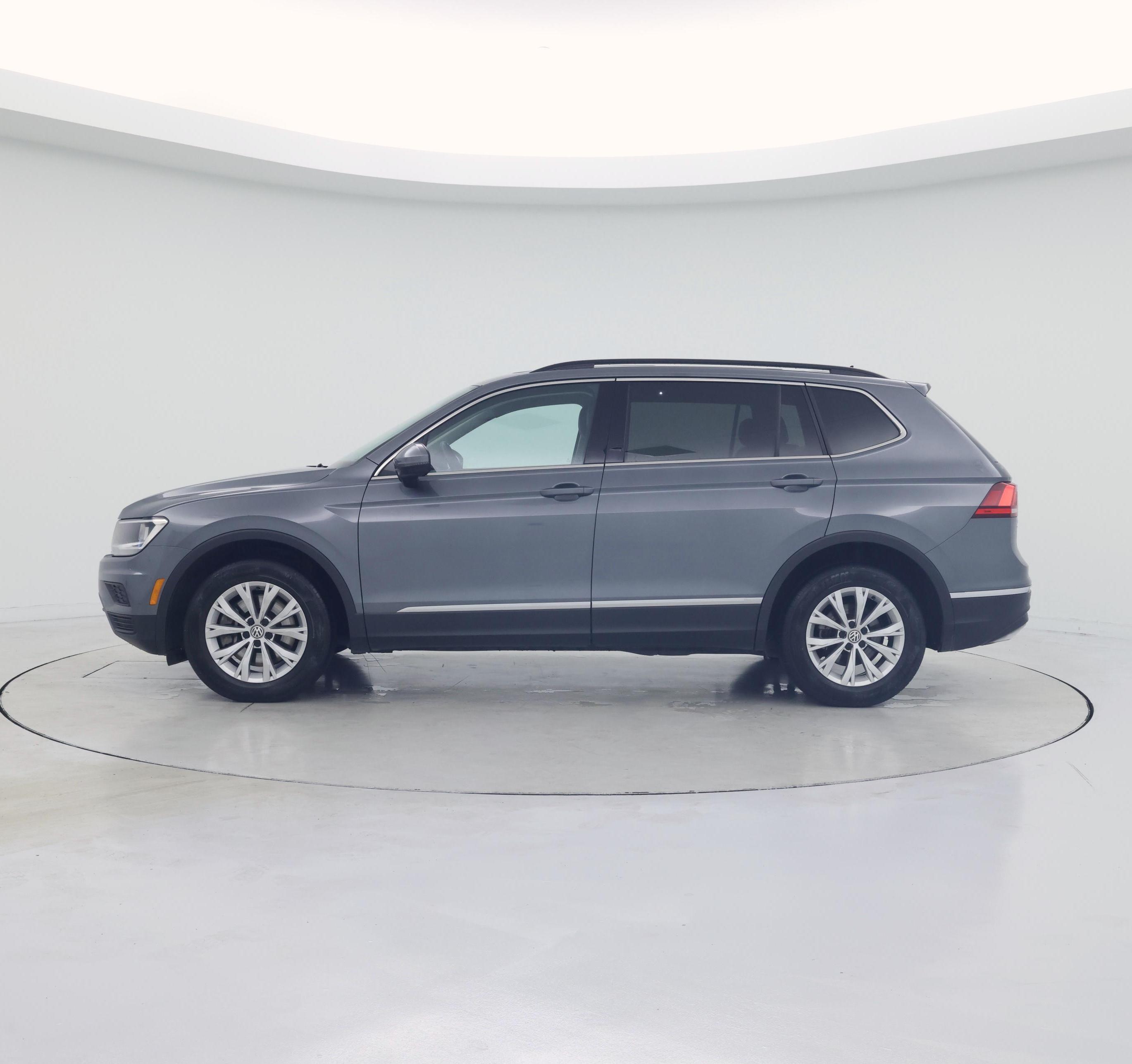 Thumbnail: 2018 Volkswagen Tiguan - 3