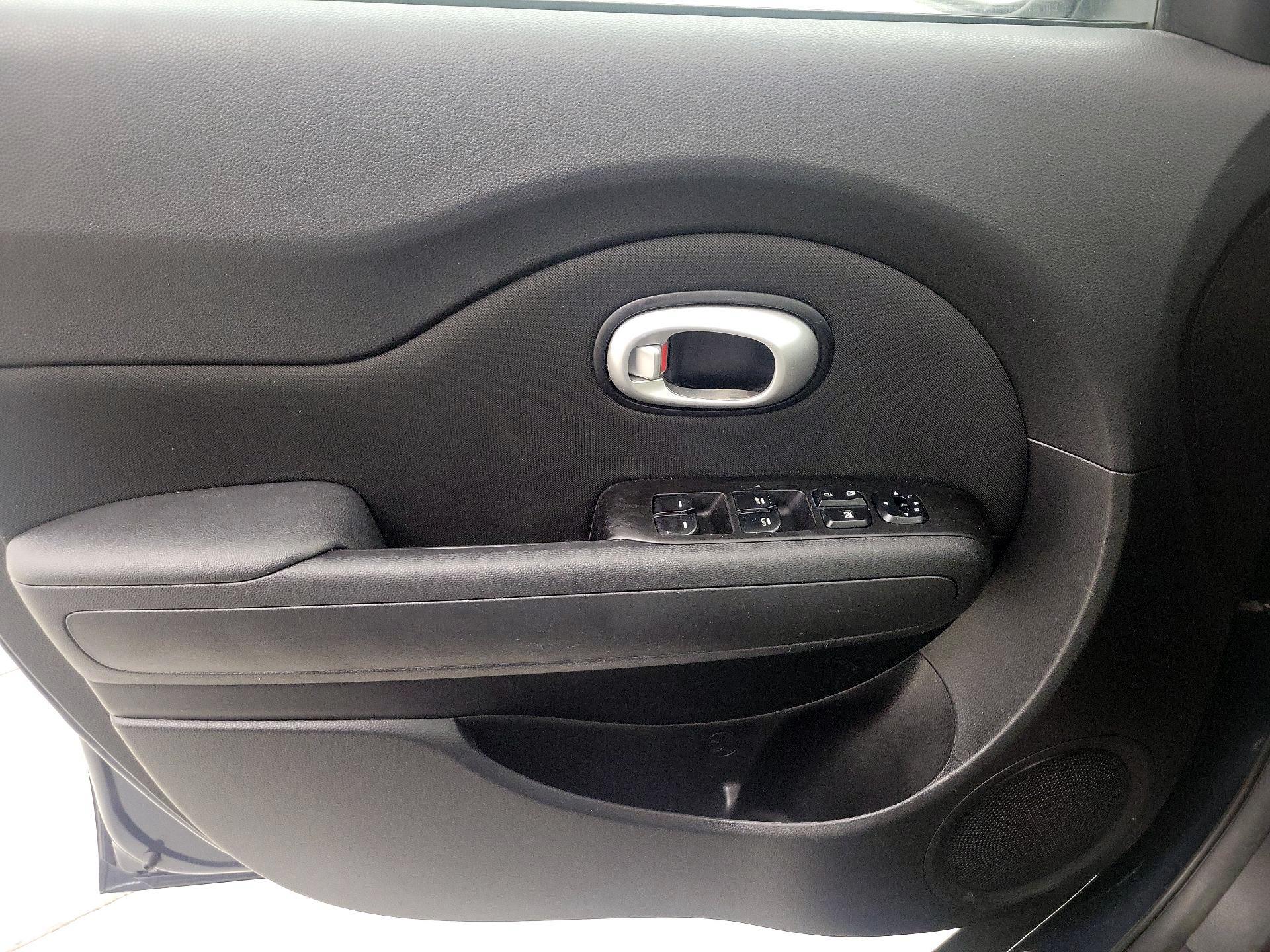 Thumbnail: 2014 Kia Soul - 12