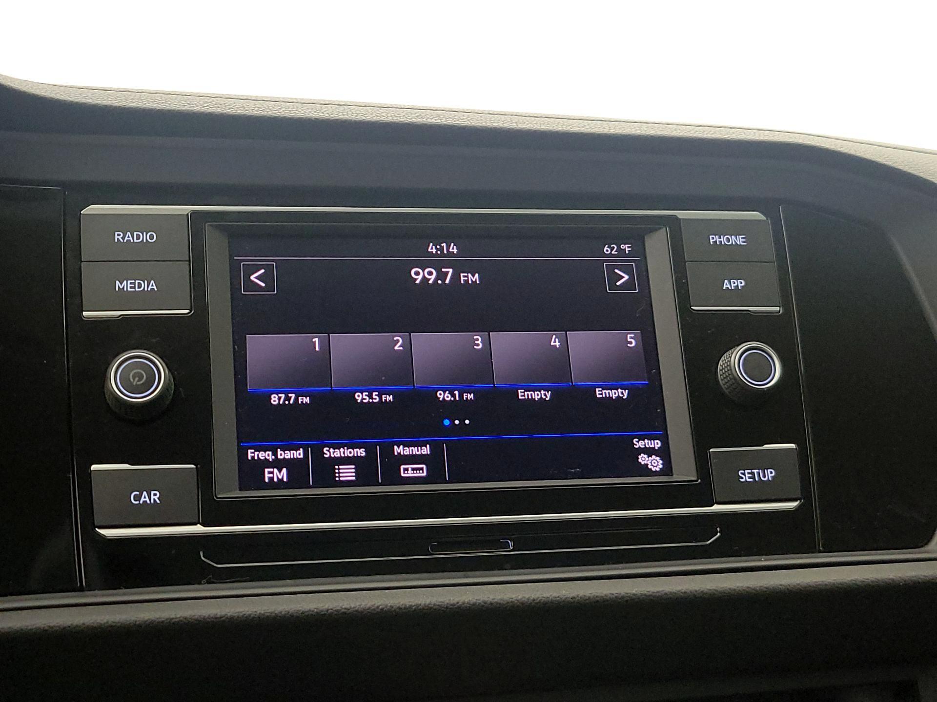 Thumbnail: 2019 Volkswagen Jetta - 15
