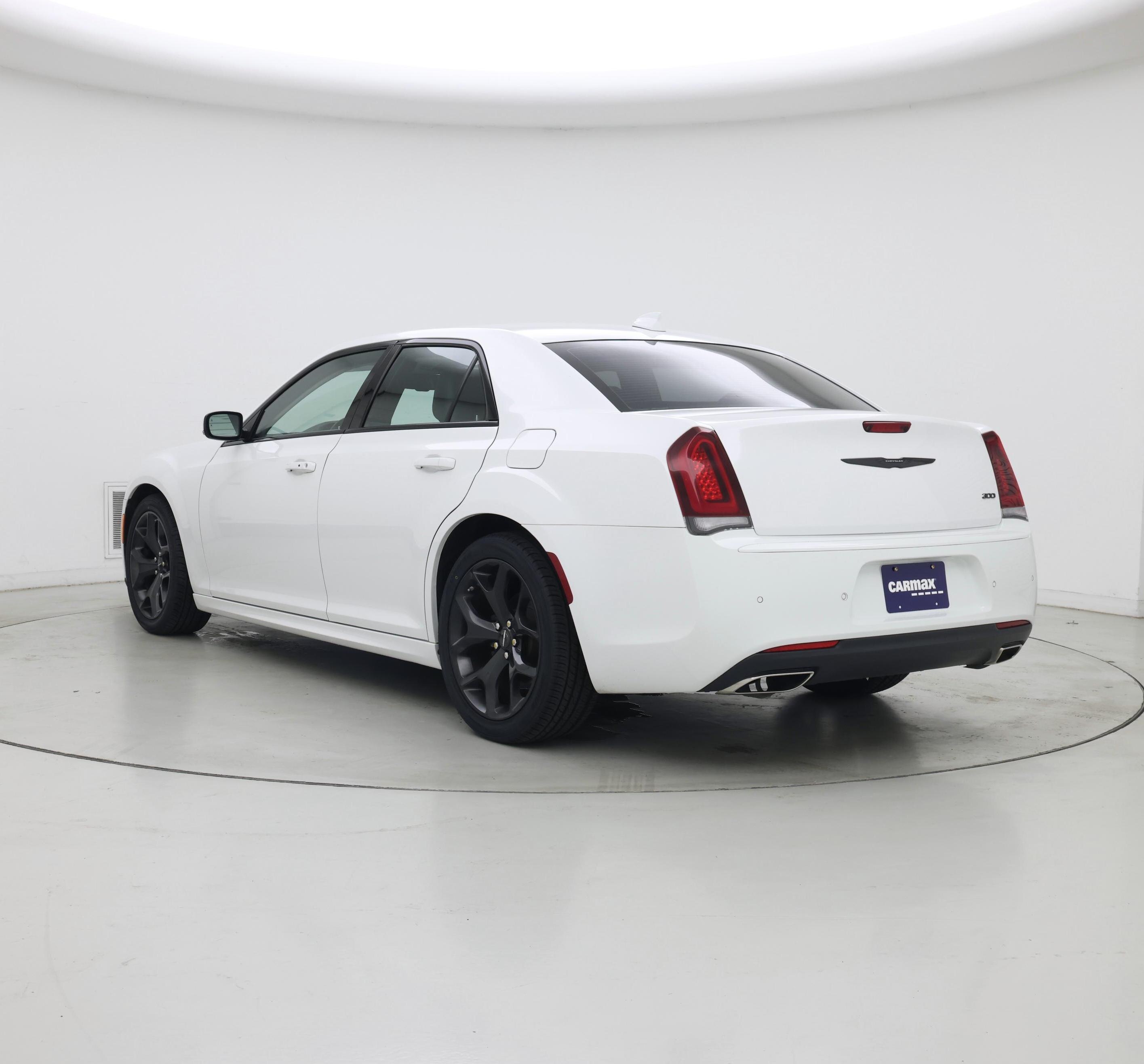 Thumbnail: 2023 Chrysler 300 - 2