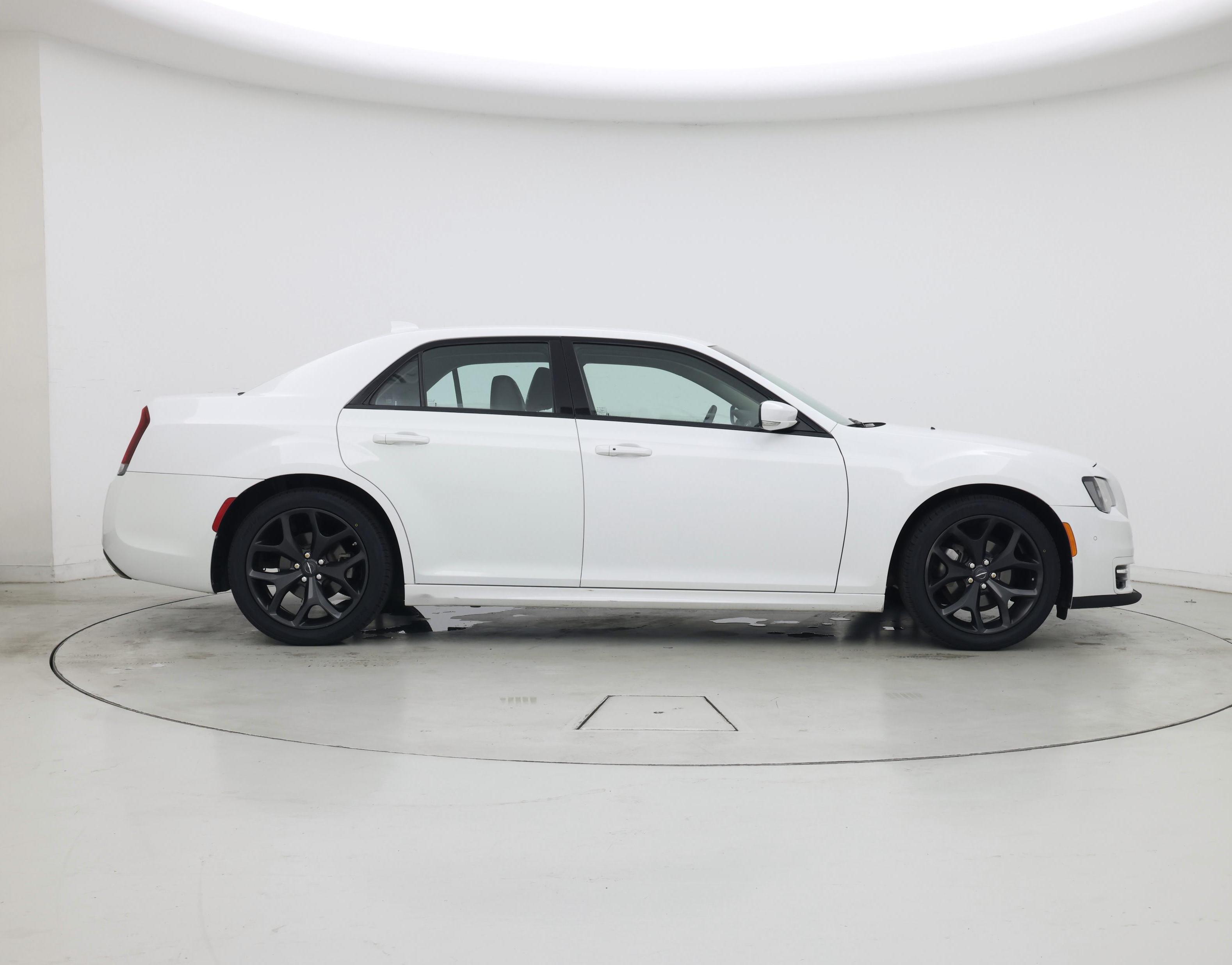 Thumbnail: 2023 Chrysler 300 - 7