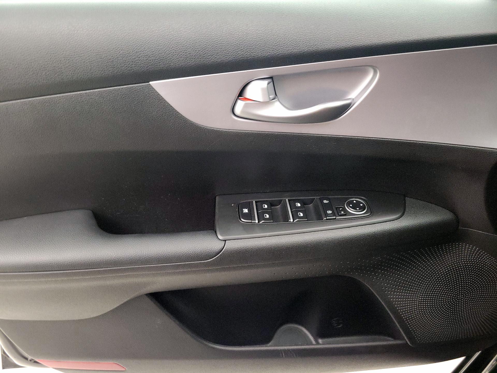 Thumbnail: 2024 Kia Forte - 12