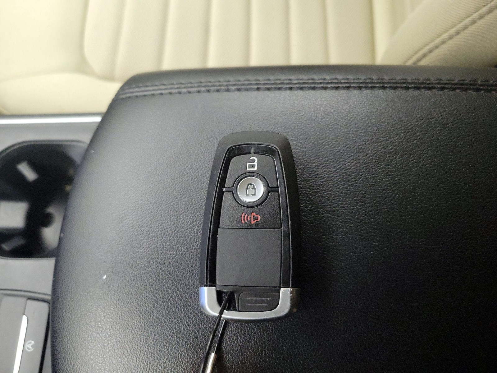 2024 Ford Edge SE - Photo 24