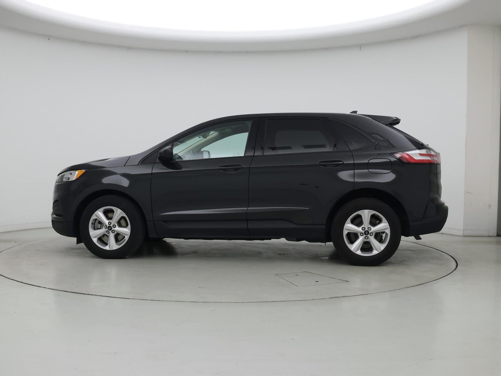 2024 Ford Edge SE - Photo 4
