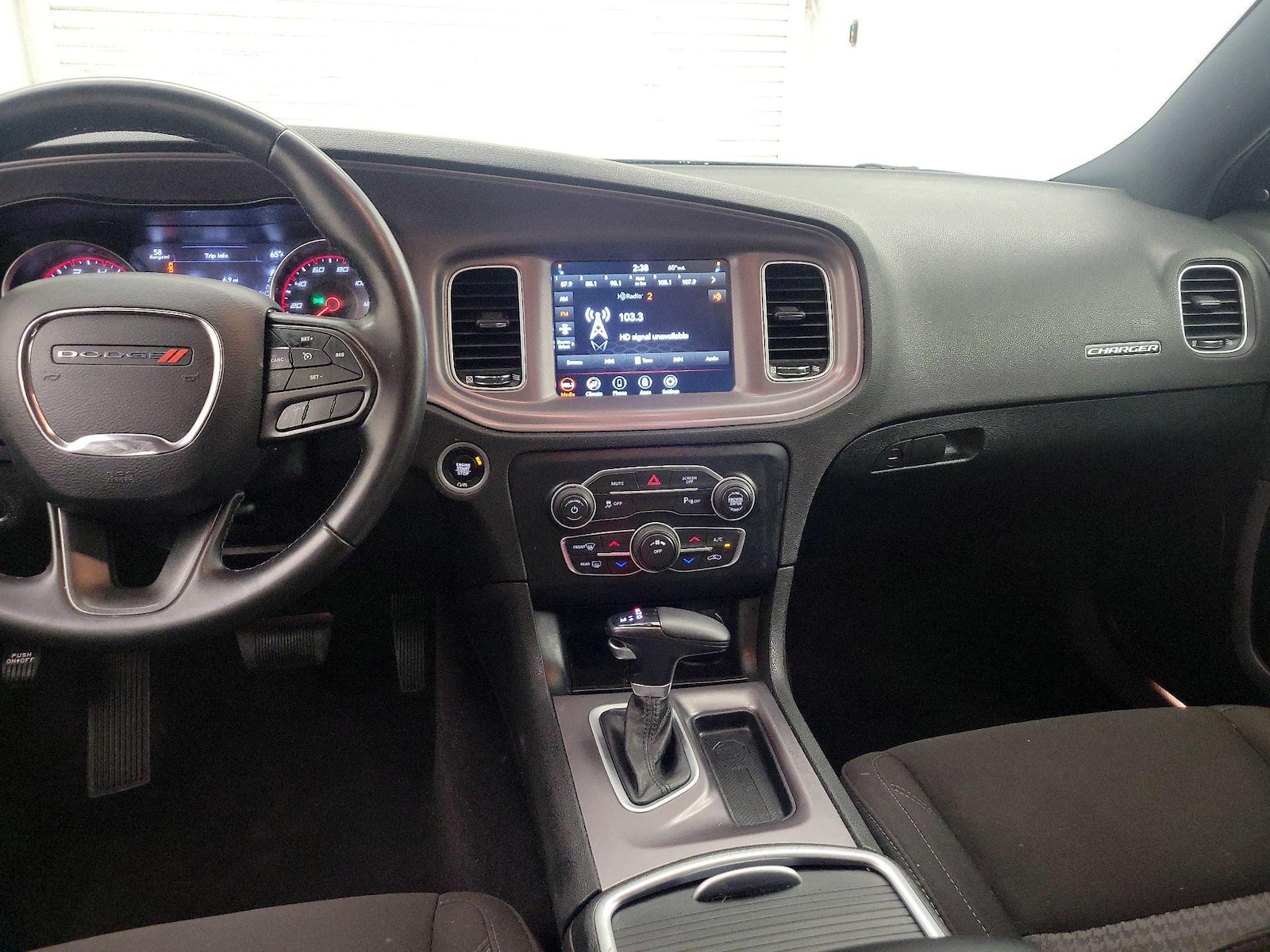 2023 Dodge Charger SXT - Photo 10