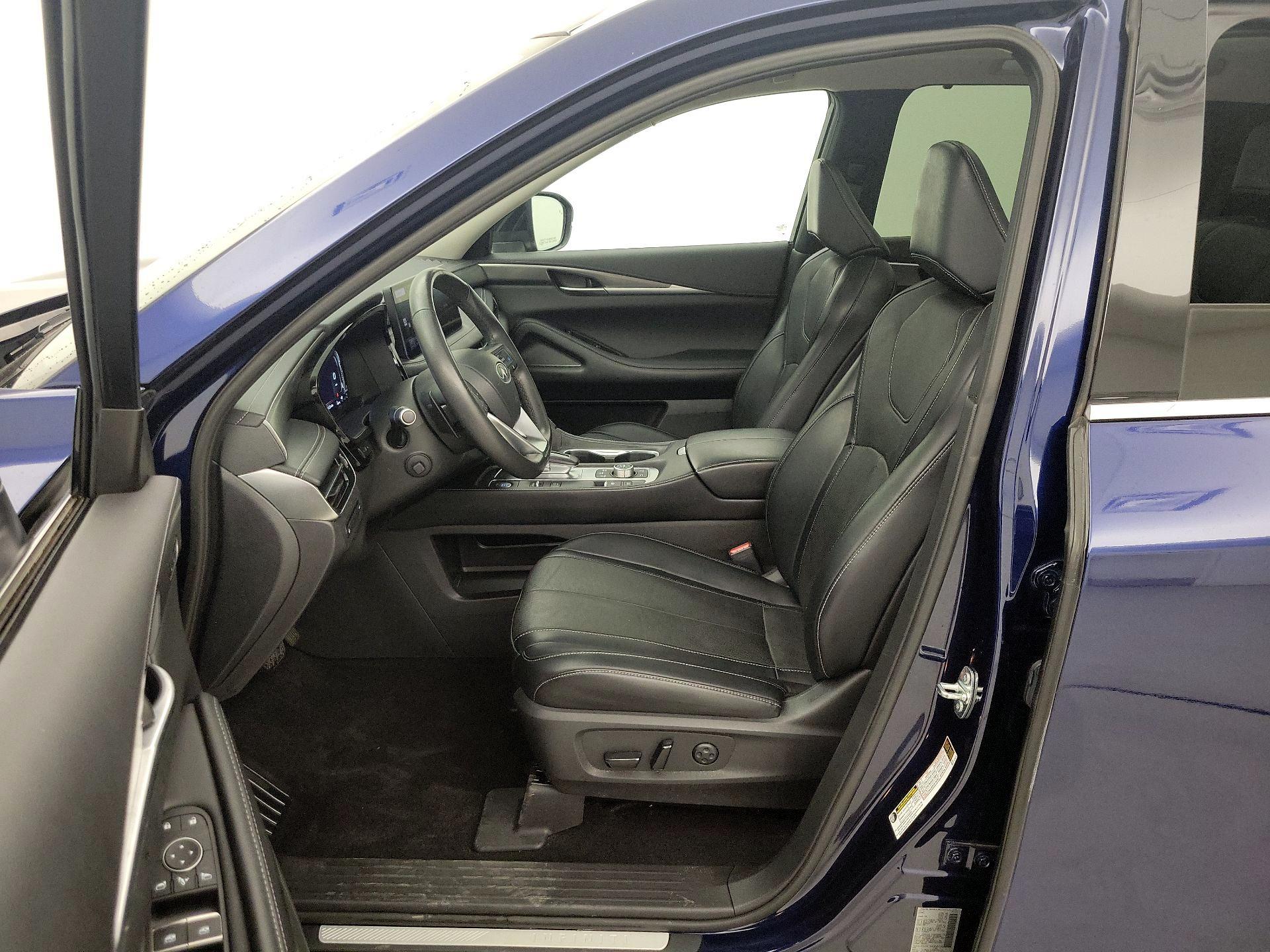 Thumbnail: 2023 INFINITI QX60 - 11
