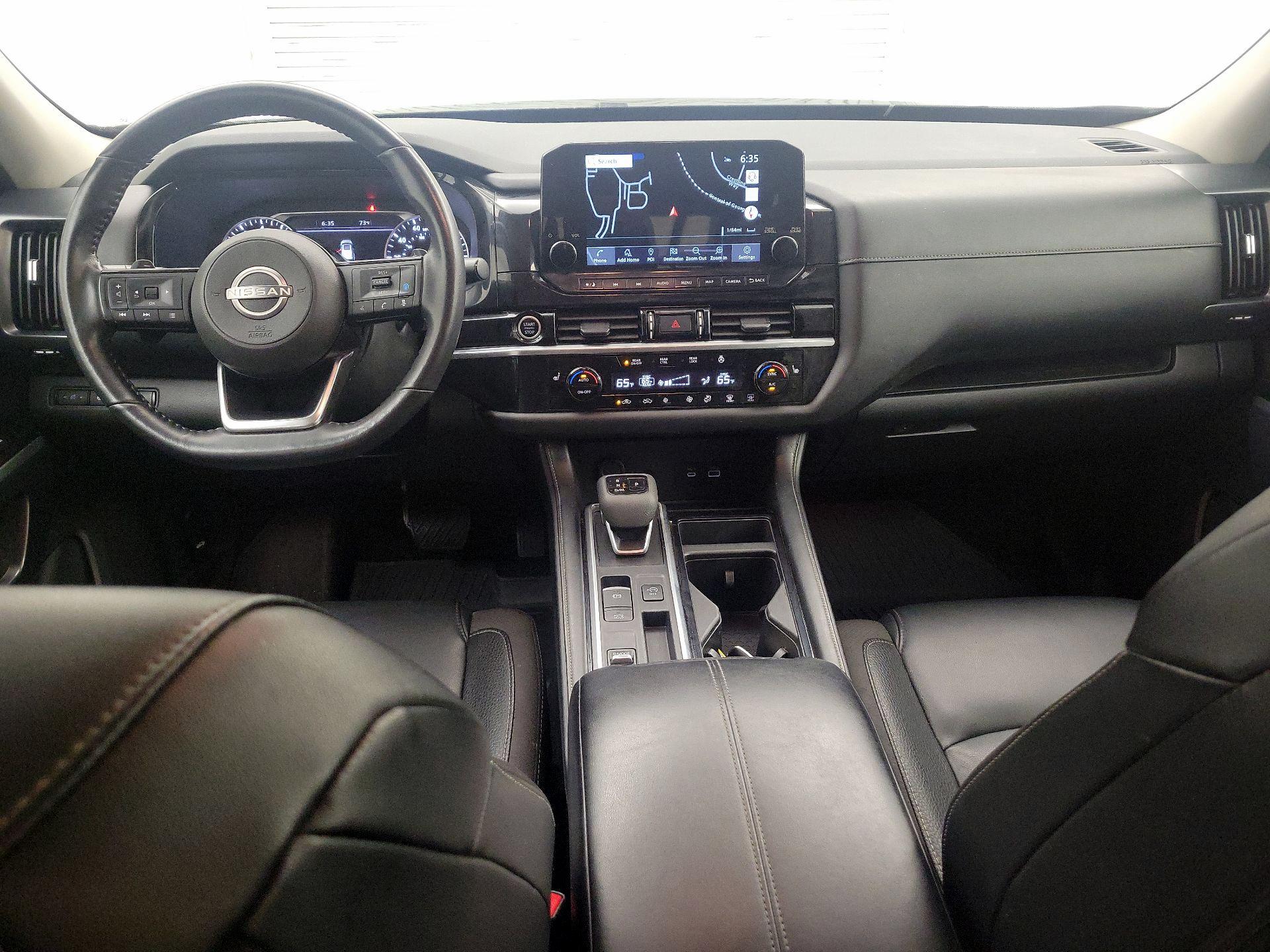 Thumbnail: 2023 Nissan Pathfinder - 9
