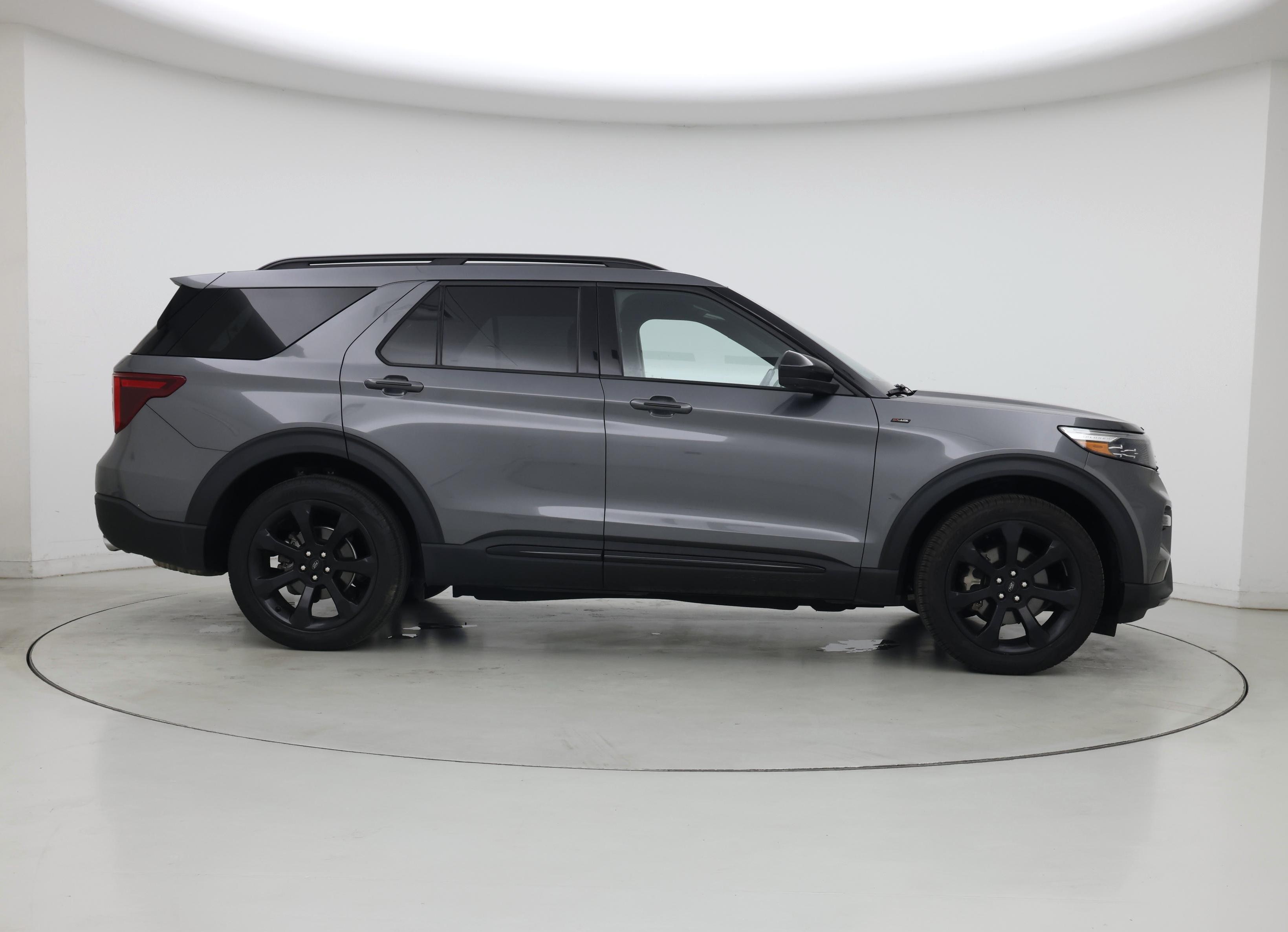 Thumbnail: 2022 Ford Explorer - 7