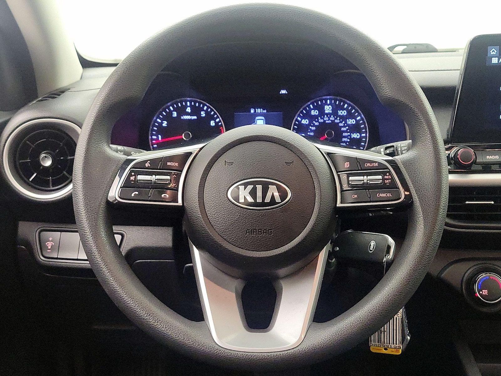2021 Kia Forte LXS - Photo 11
