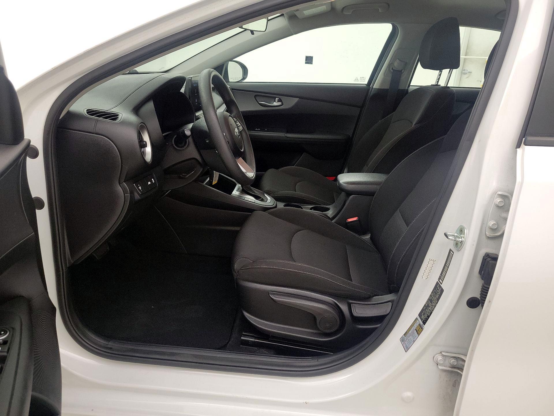 Thumbnail: 2021 Kia Forte - 11