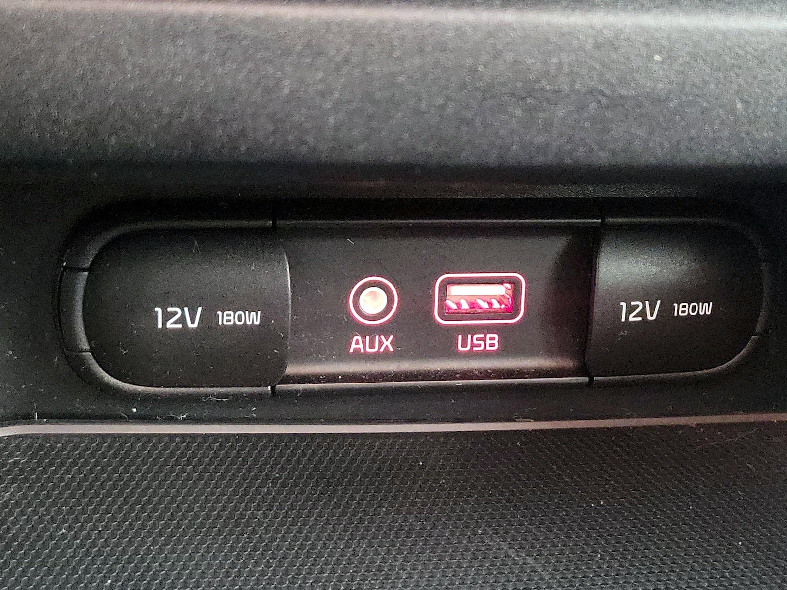 2021 Kia Forte LXS - Photo 19