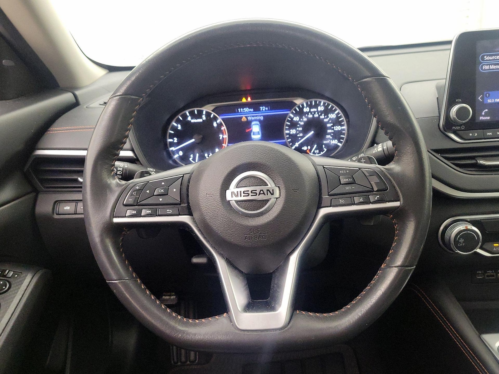 2022 Nissan Altima SR - Photo 11