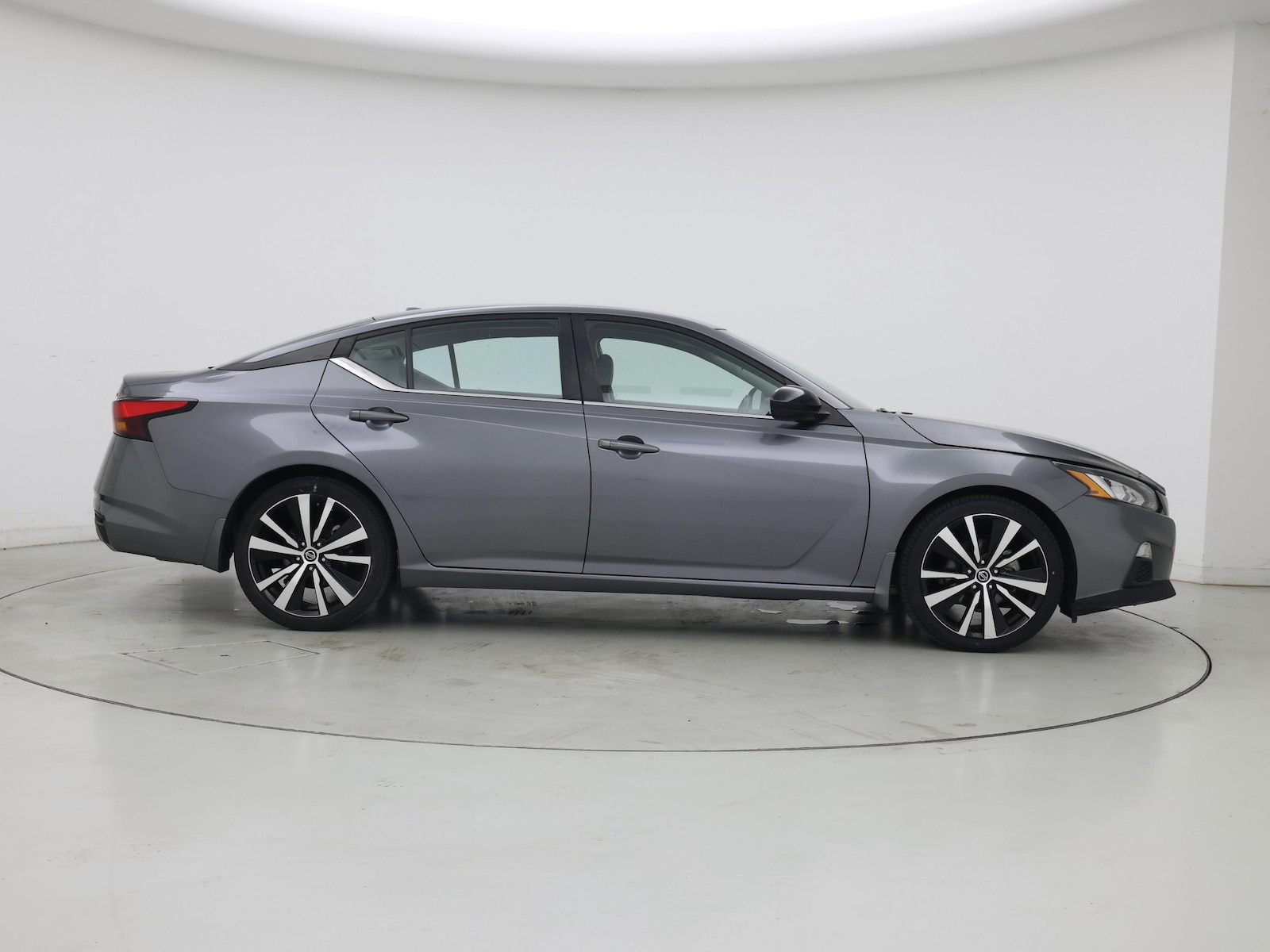 2022 Nissan Altima SR - Photo 8