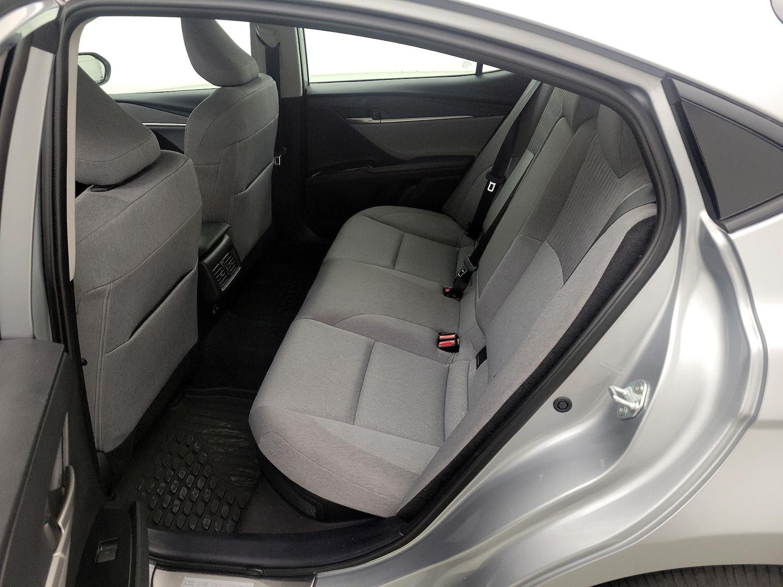 2025 Toyota Camry LE - Photo 20