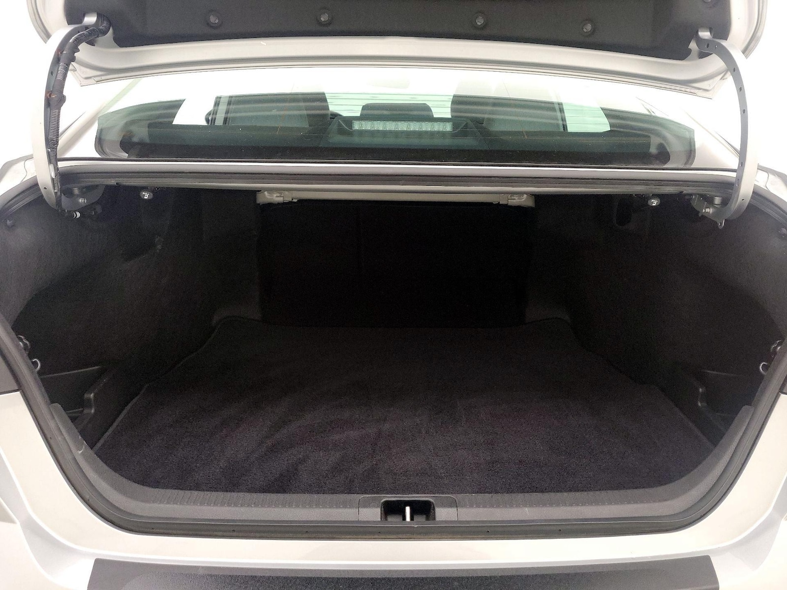2025 Toyota Camry LE - Photo 21