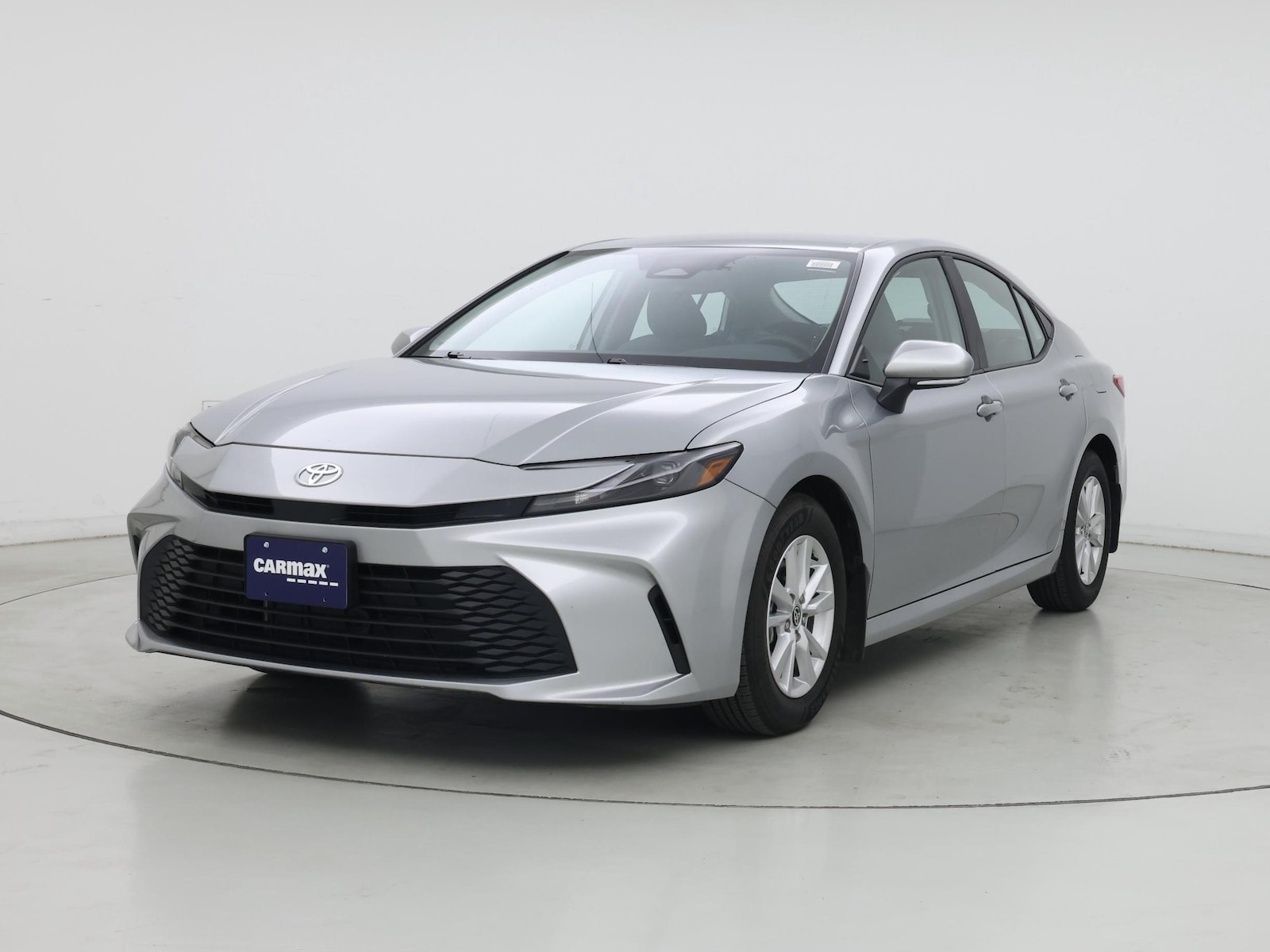2025 Toyota Camry LE - Photo 5