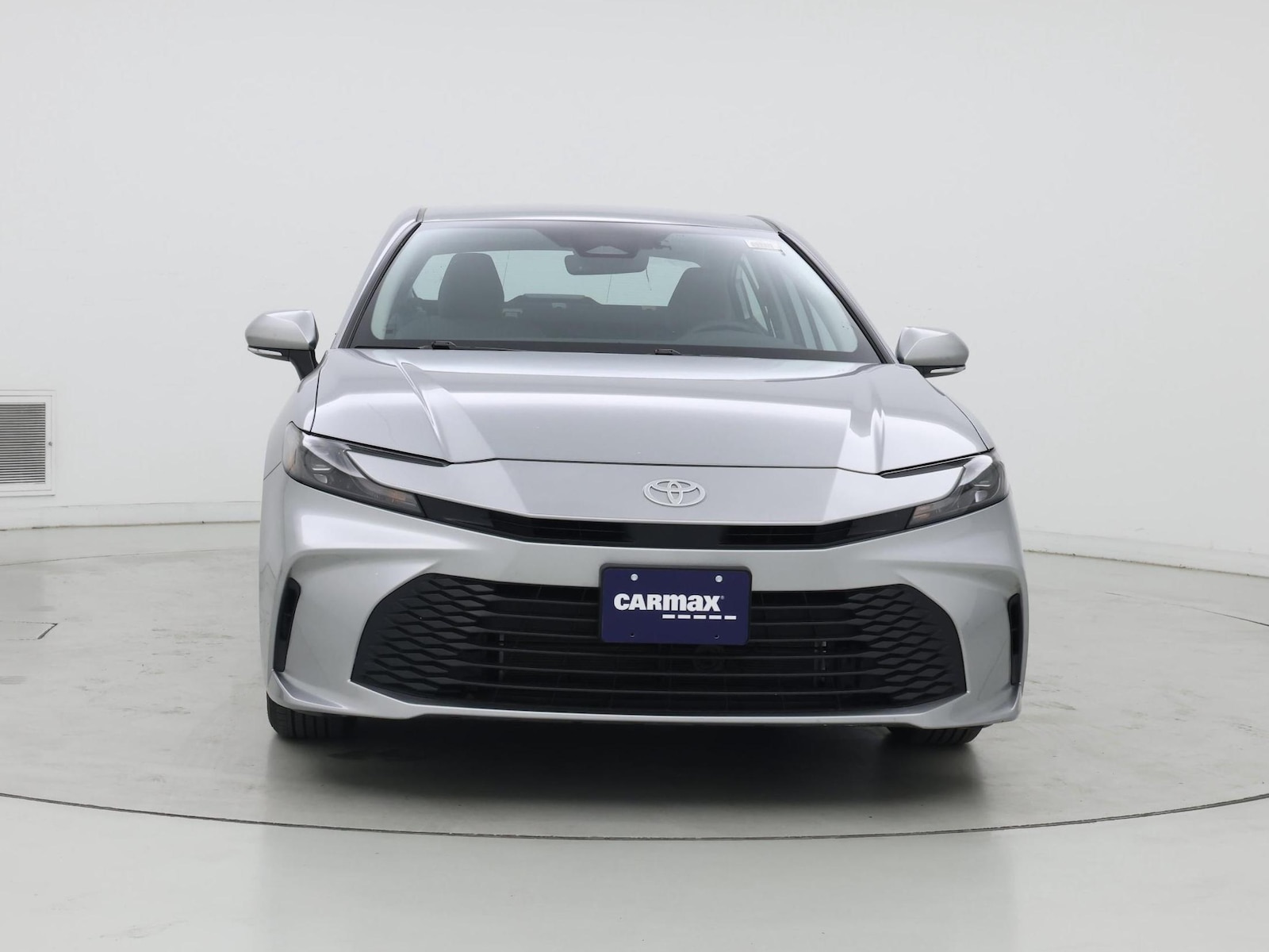 2025 Toyota Camry LE - Photo 6