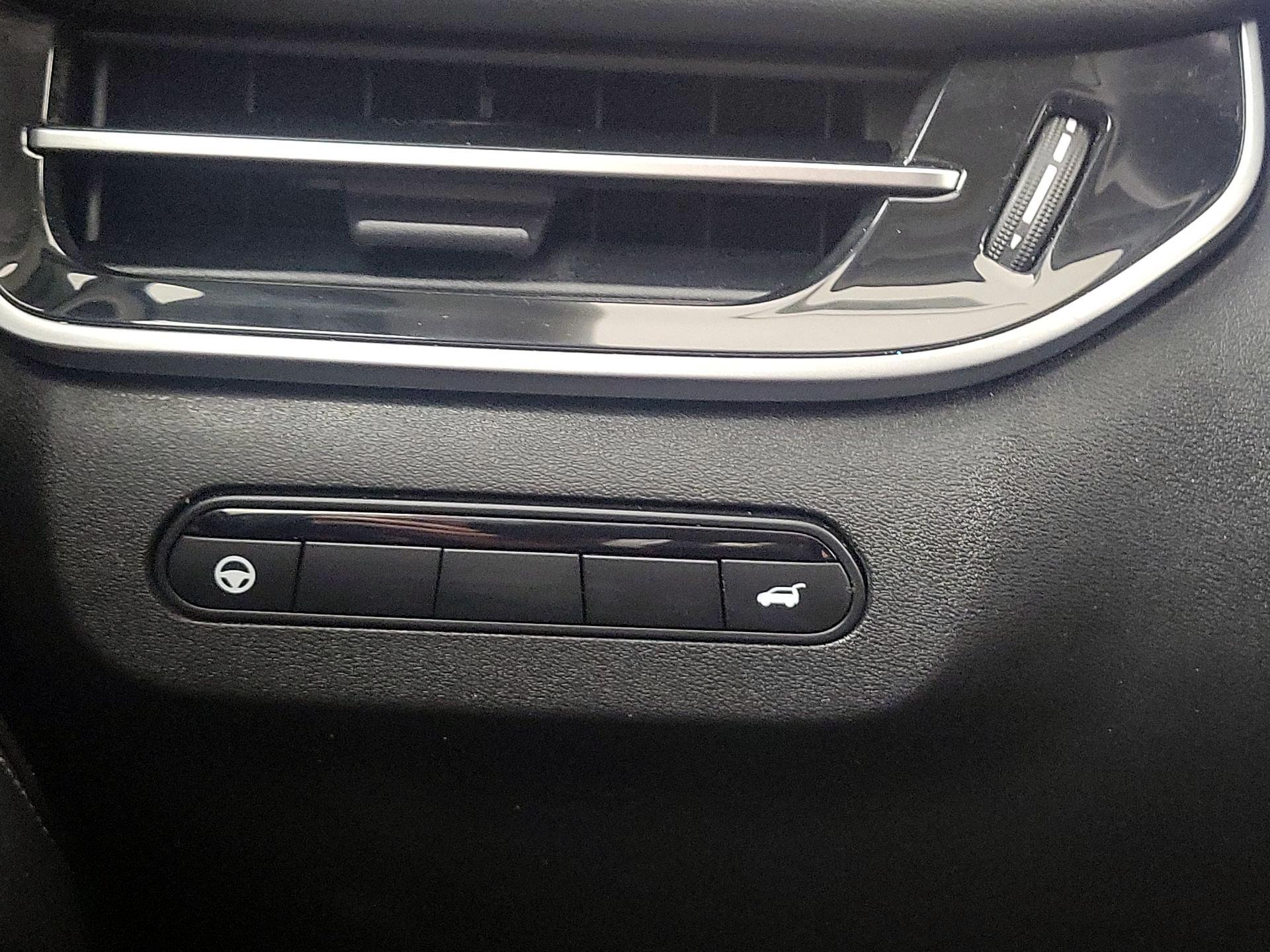 Thumbnail: 2023 INFINITI QX60 - 13