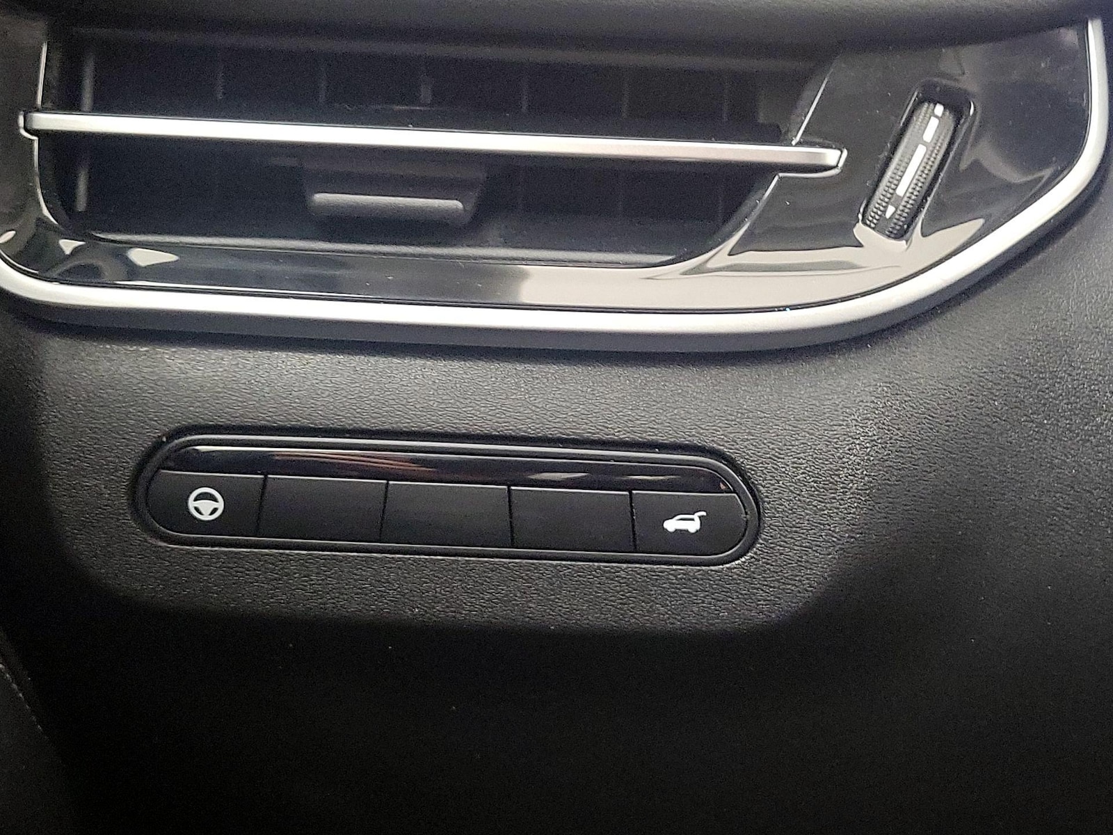 2023 INFINITI QX60 LUXE - Photo 14