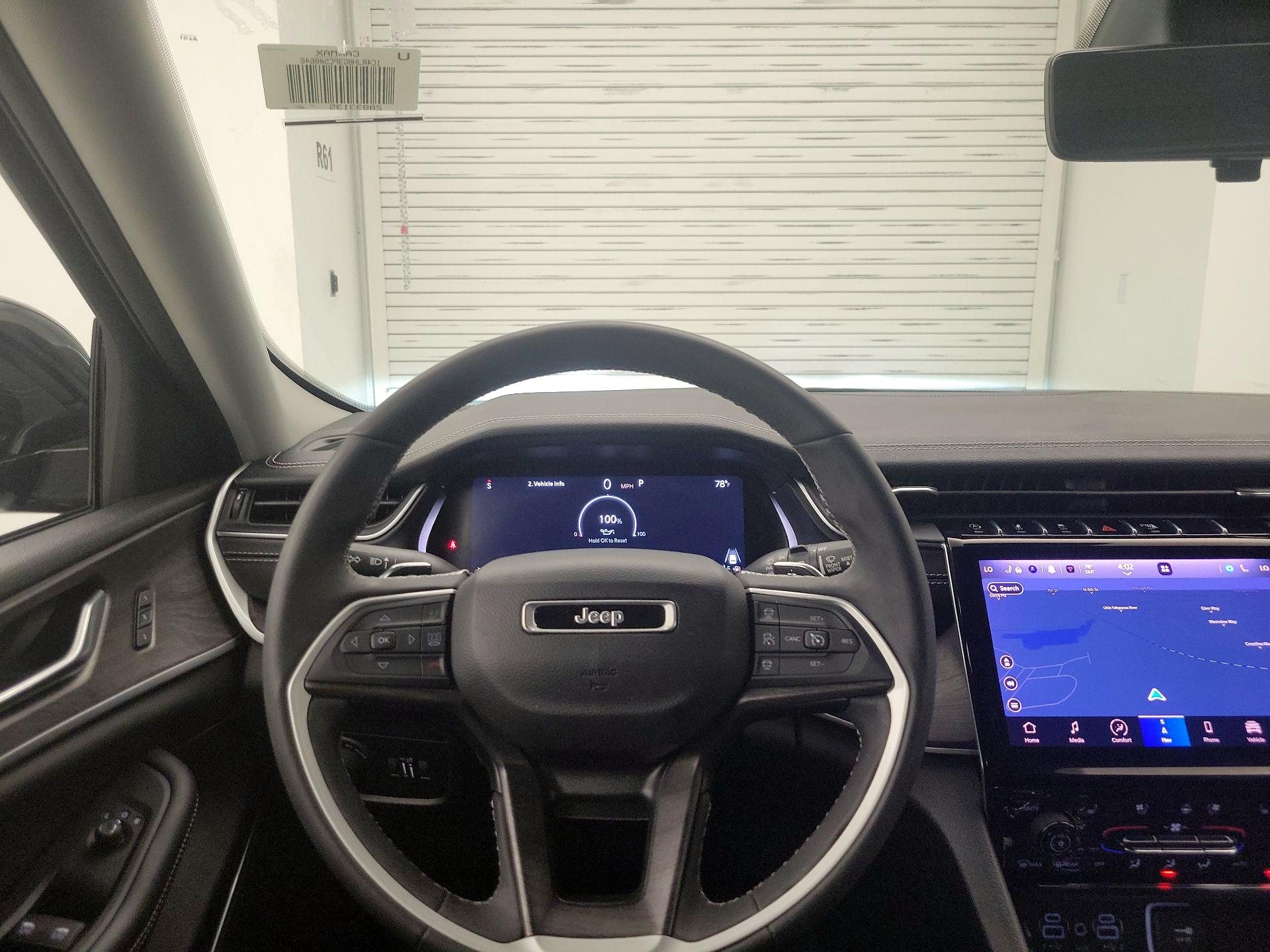 Thumbnail: 2023 Jeep Grand Cherokee - 10