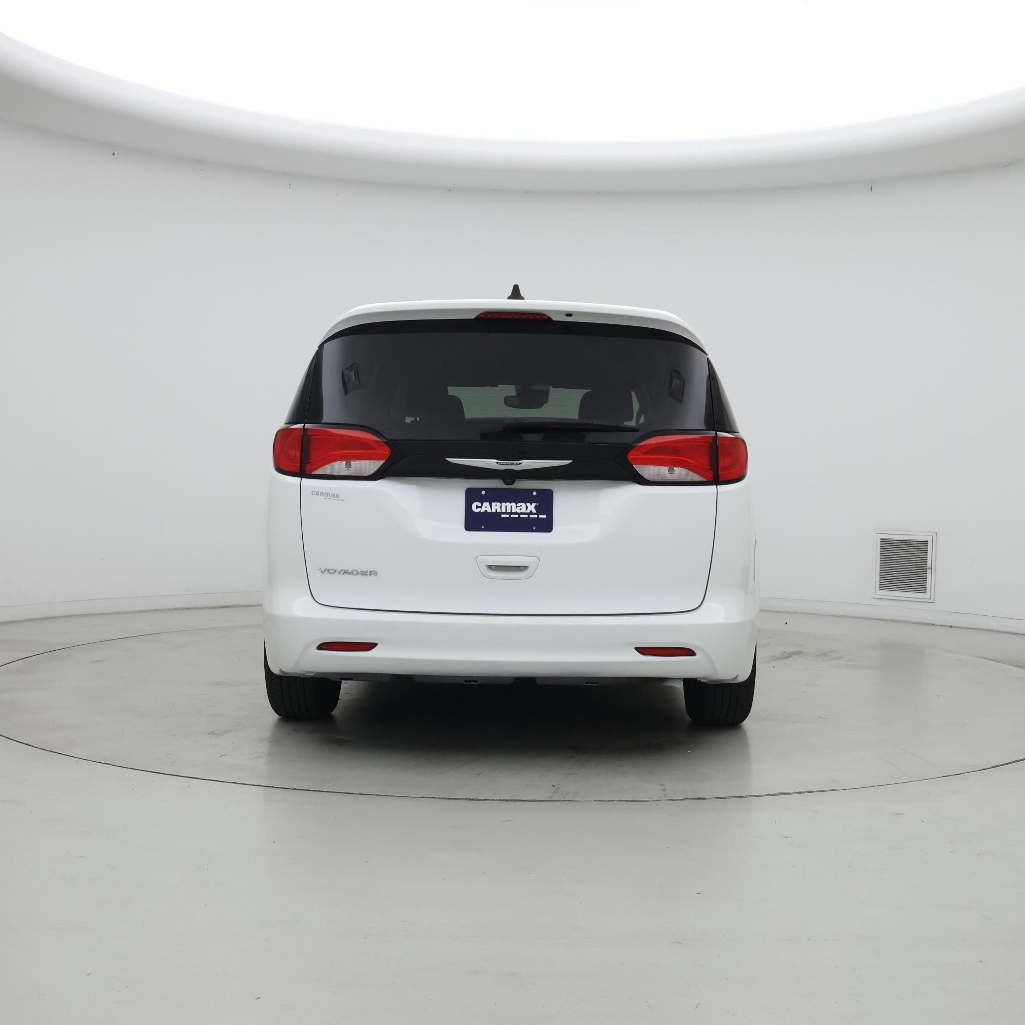 Thumbnail: 2023 Chrysler Voyager - 6