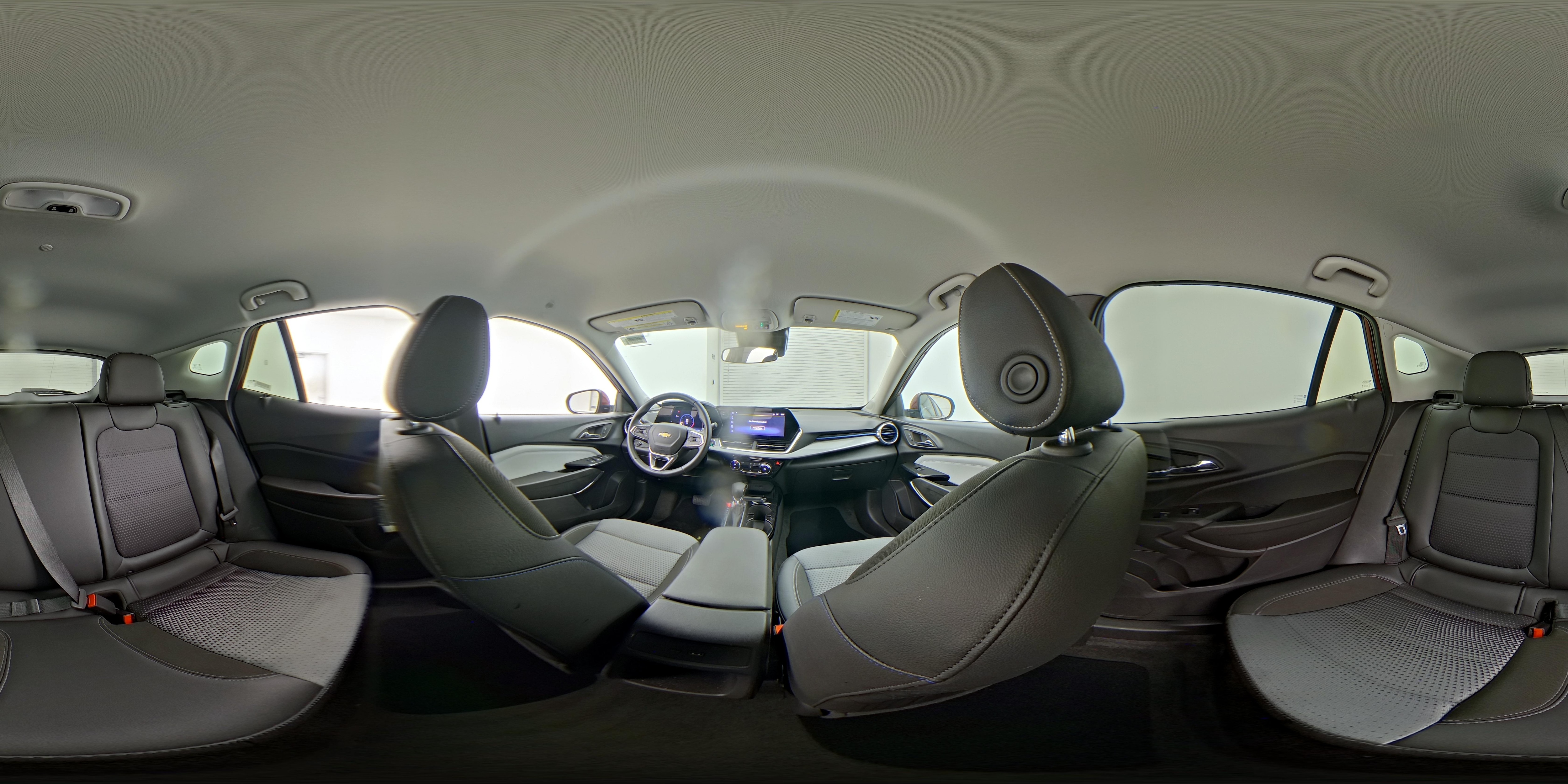 2025 Chevrolet Trax LT - Photo 26