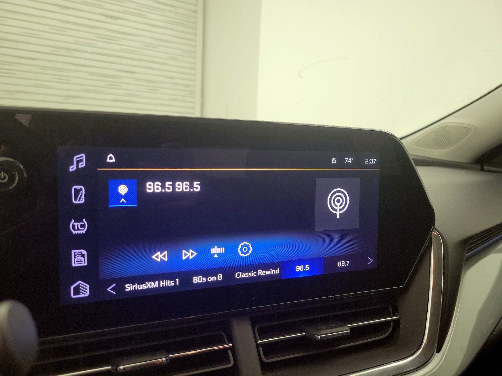 2025 Chevrolet Trax LT - Photo 16