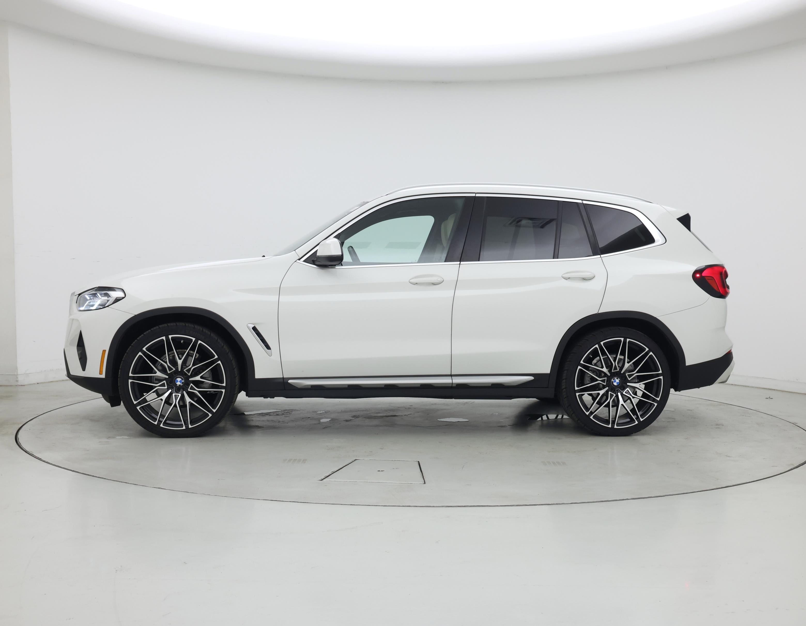 Thumbnail: 2022 BMW X3 - 3