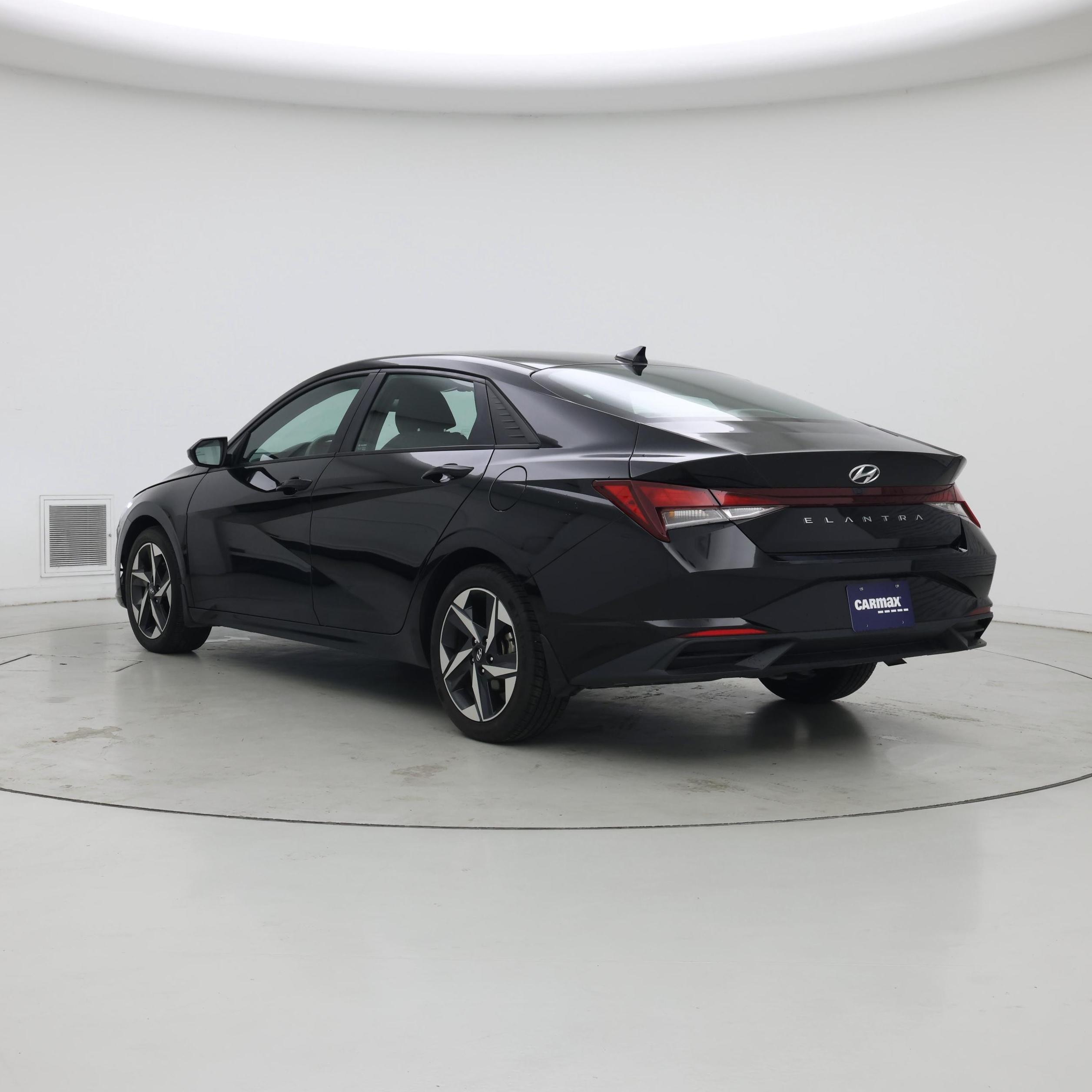 Thumbnail: 2023 Hyundai Elantra - 2