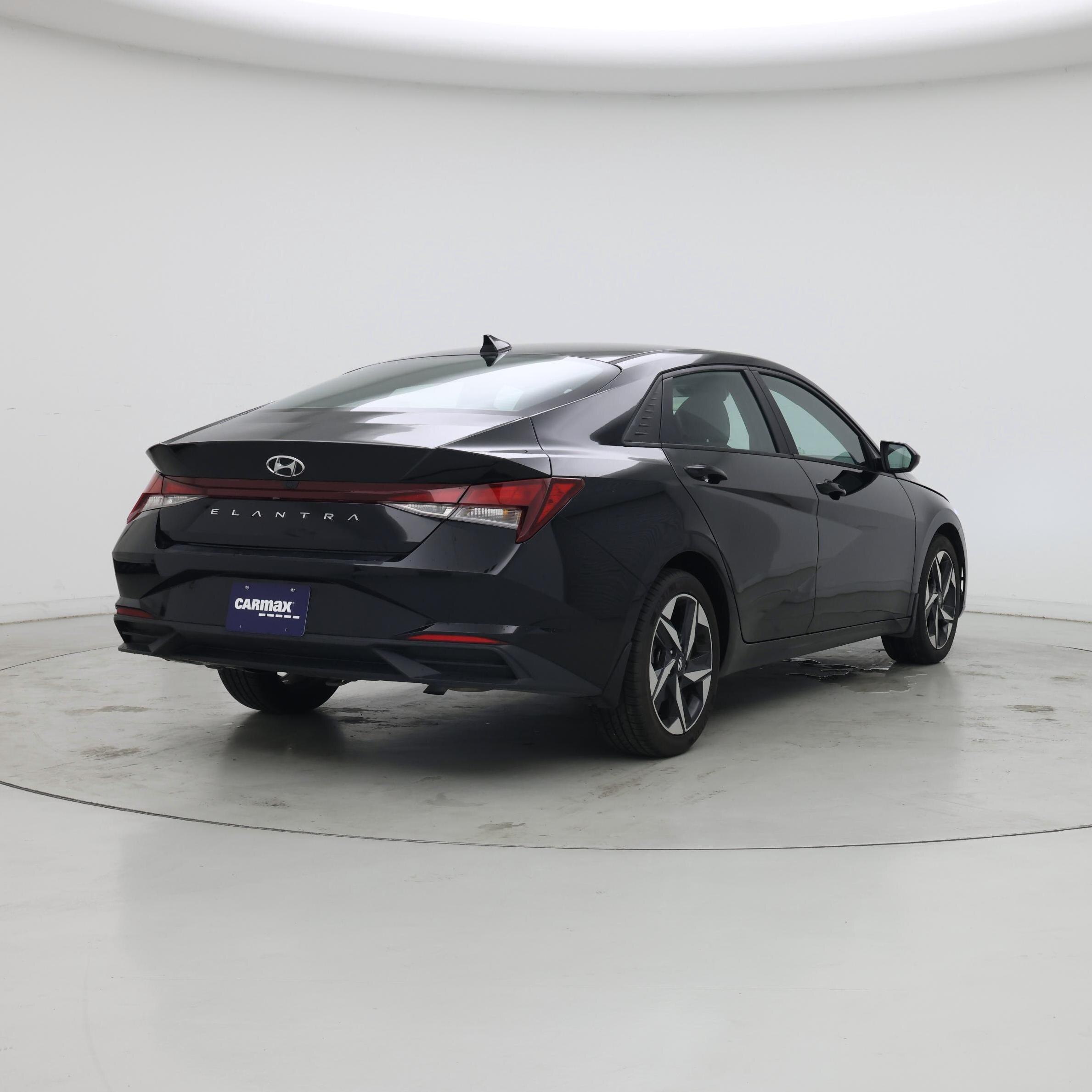 Thumbnail: 2023 Hyundai Elantra - 8