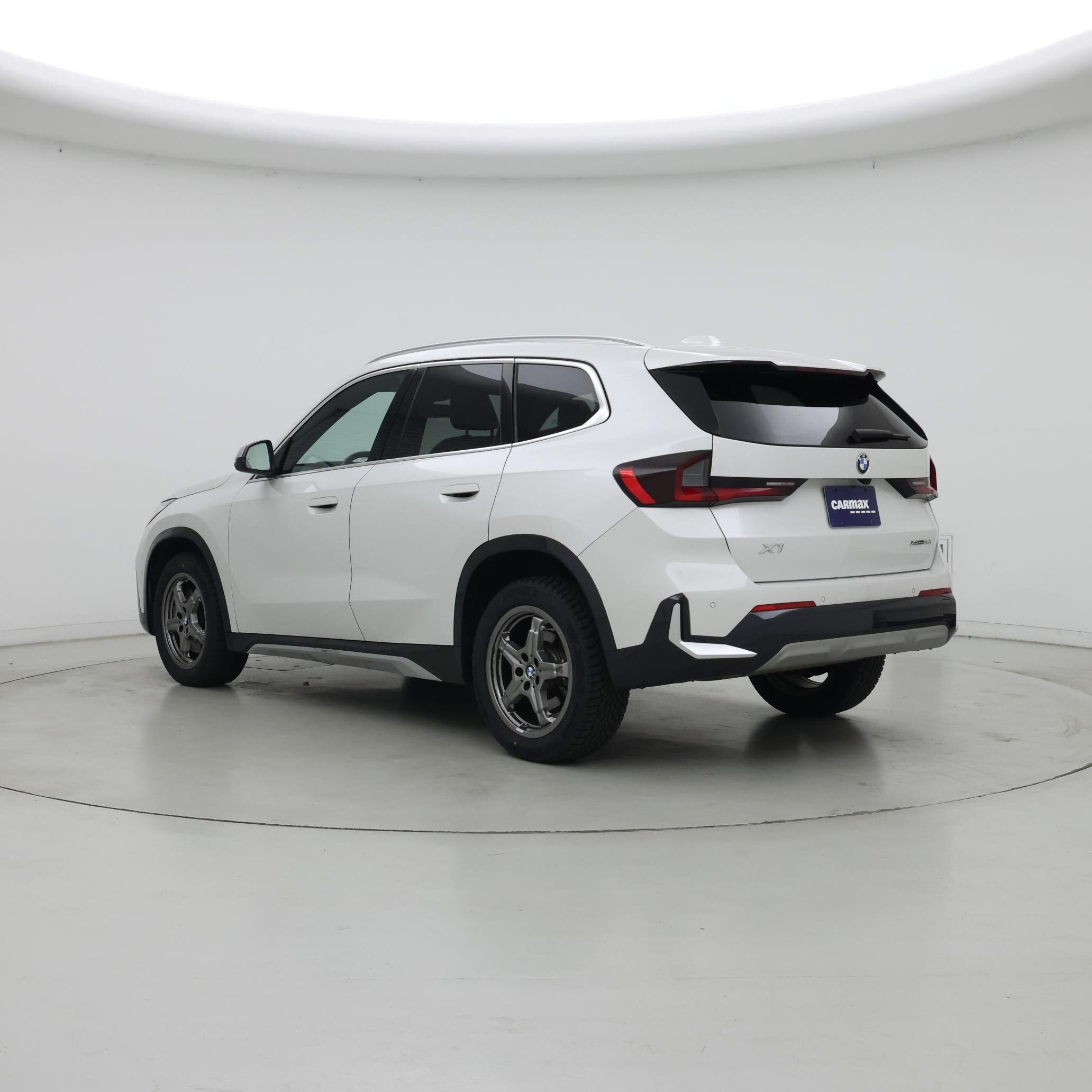 Thumbnail: 2023 BMW X1 - 2