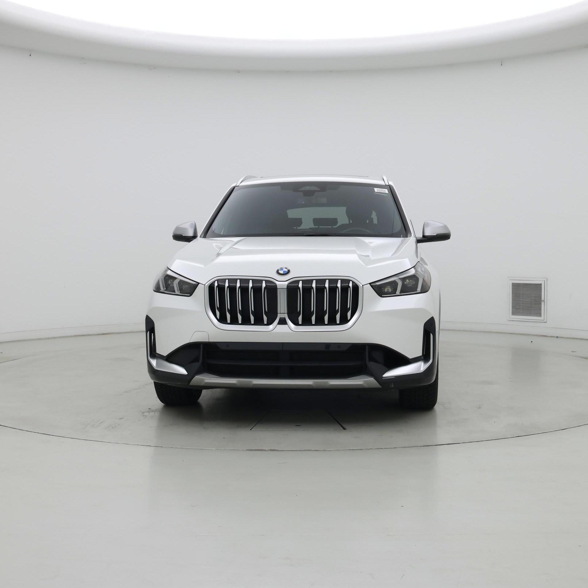 Thumbnail: 2023 BMW X1 - 5