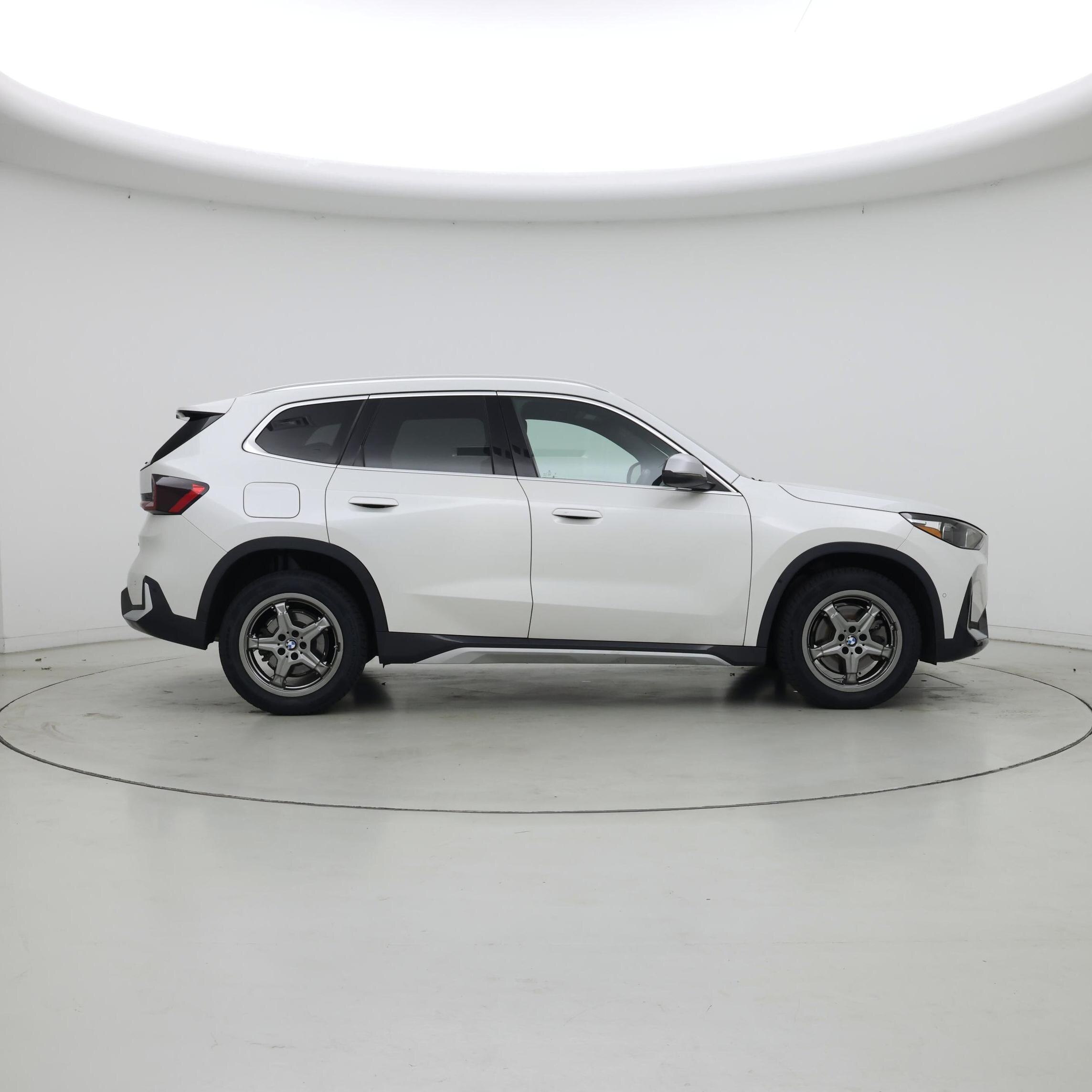 Thumbnail: 2023 BMW X1 - 7