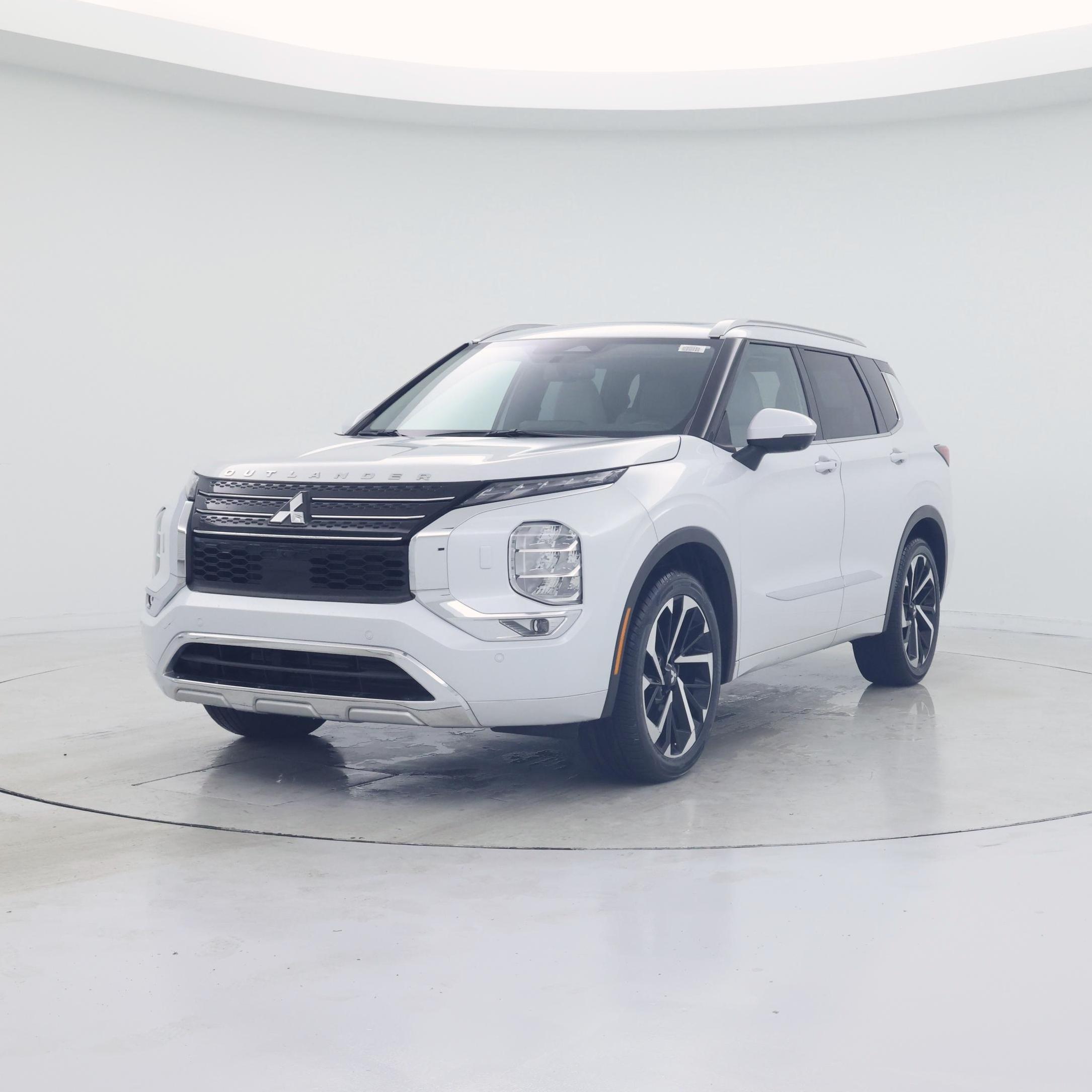 Thumbnail: 2023 Mitsubishi Outlander - 4