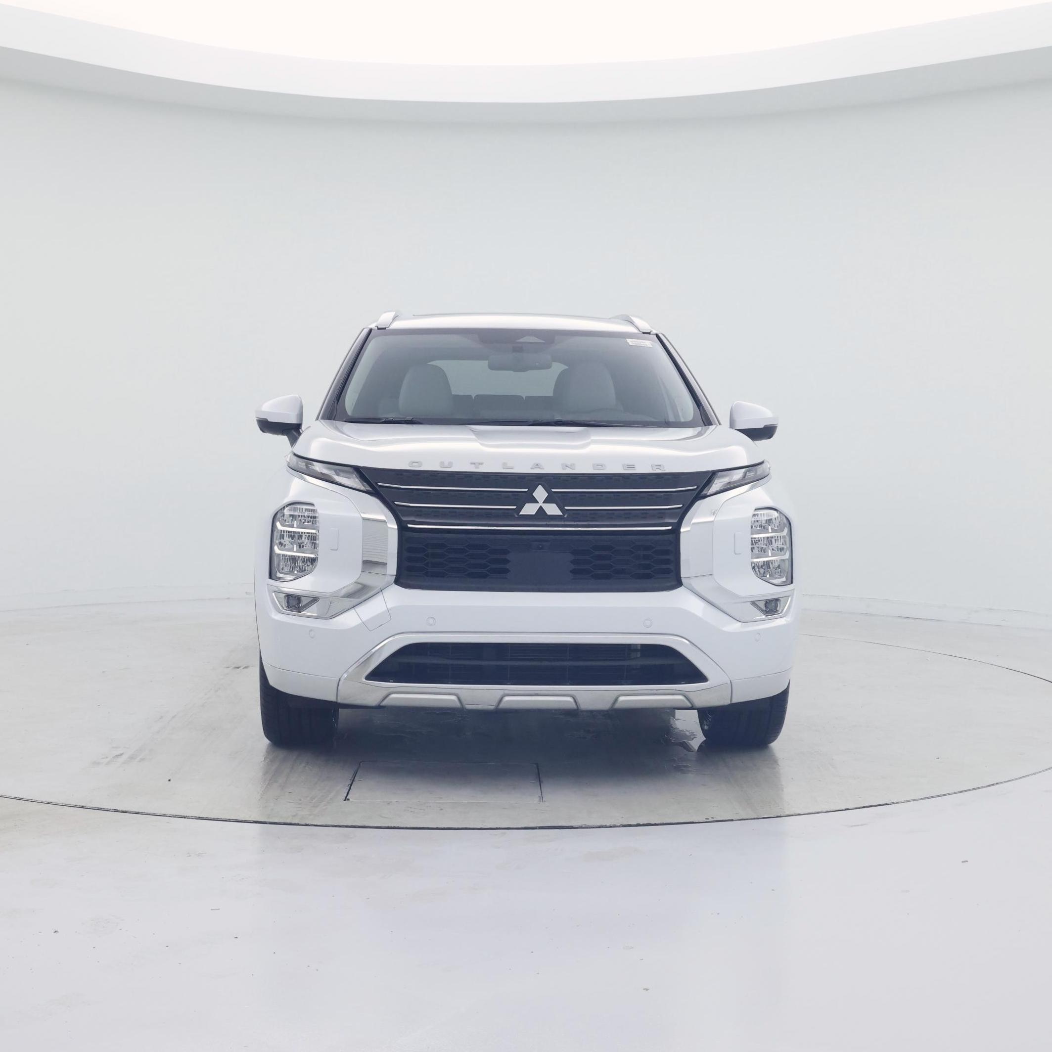 Thumbnail: 2023 Mitsubishi Outlander - 5