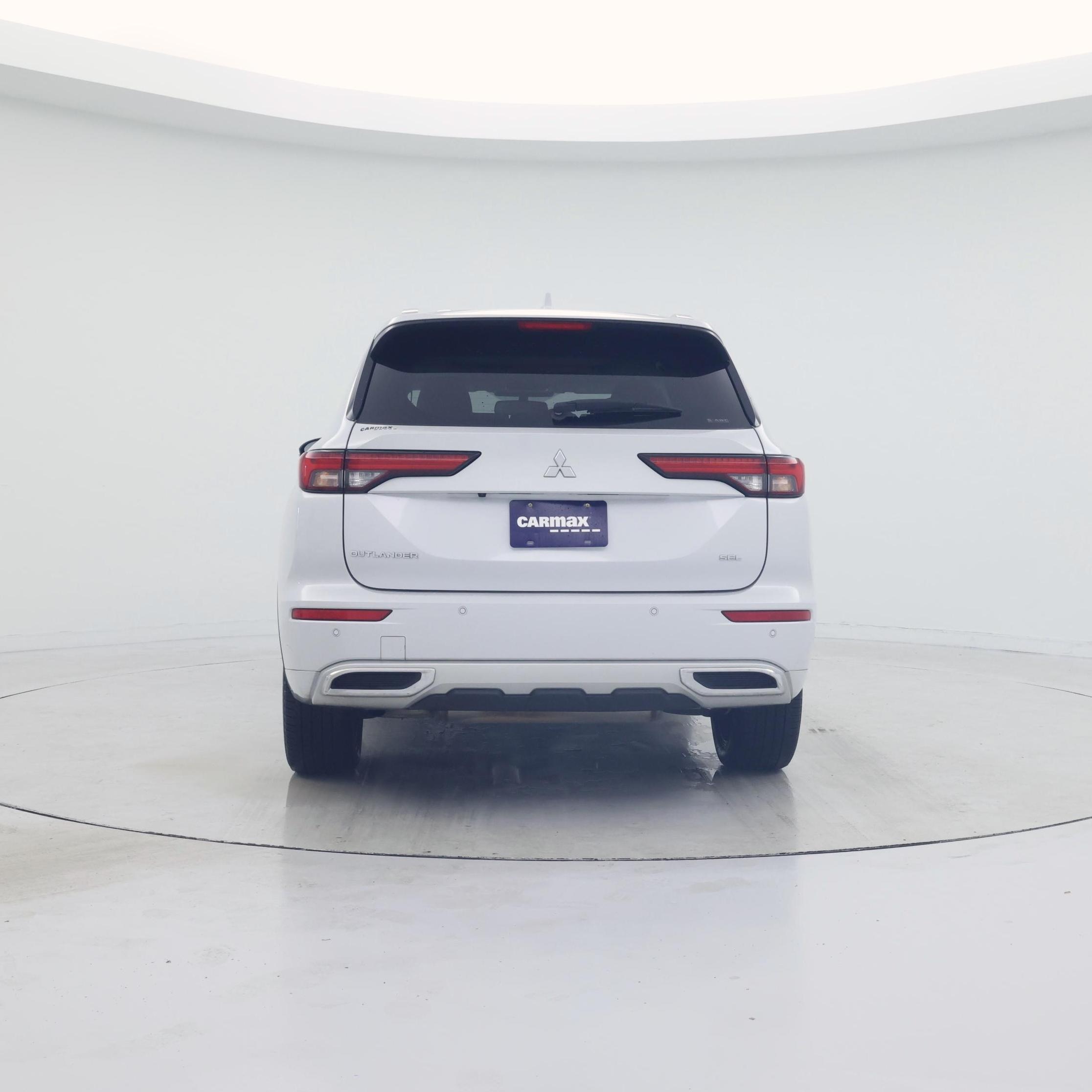 Thumbnail: 2023 Mitsubishi Outlander - 6