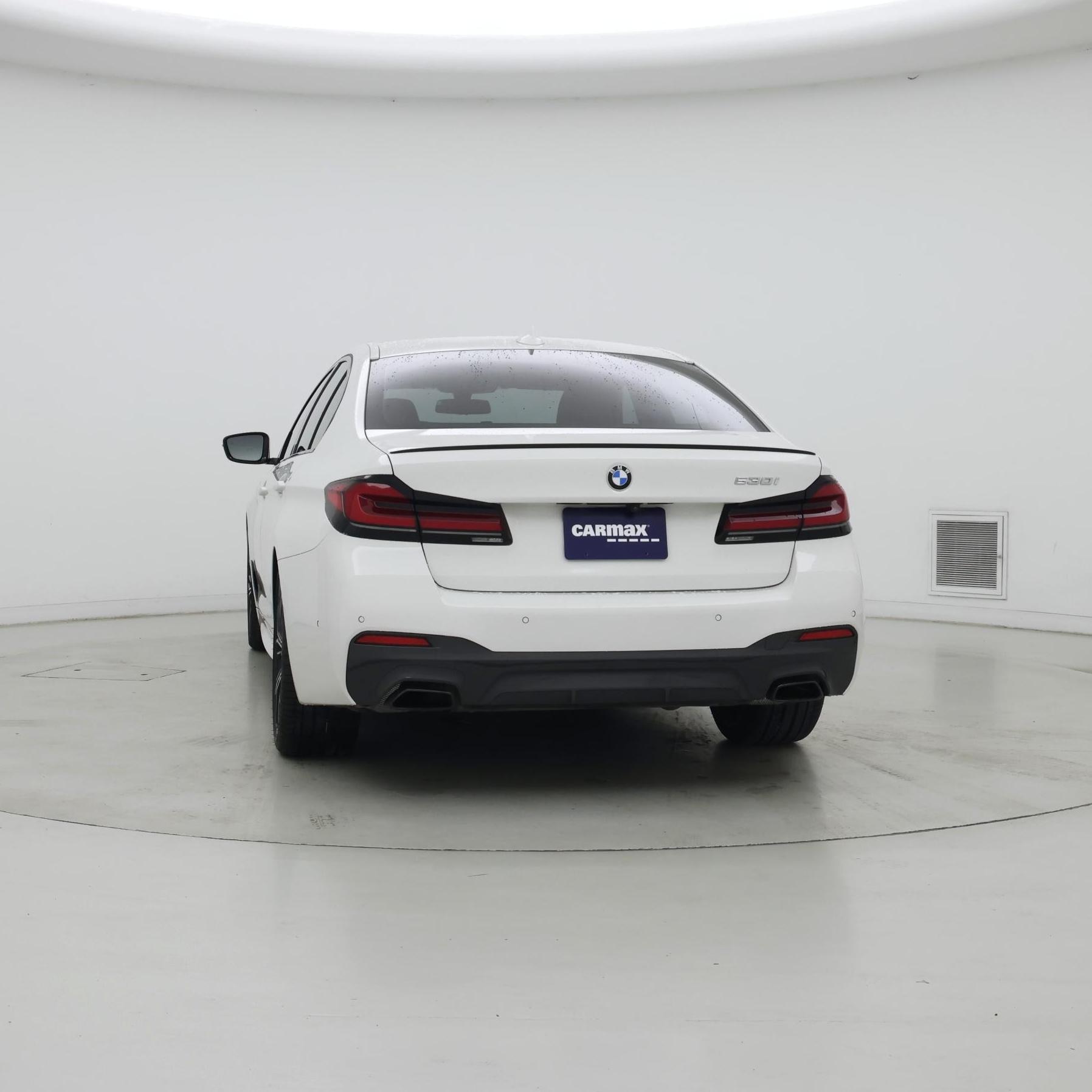 Thumbnail: 2023 BMW 5 Series - 6