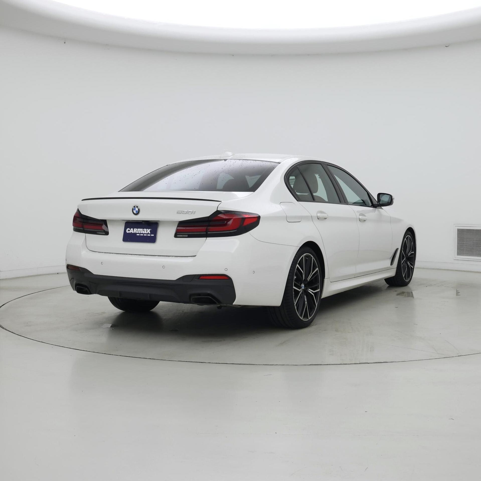 Thumbnail: 2023 BMW 5 Series - 8